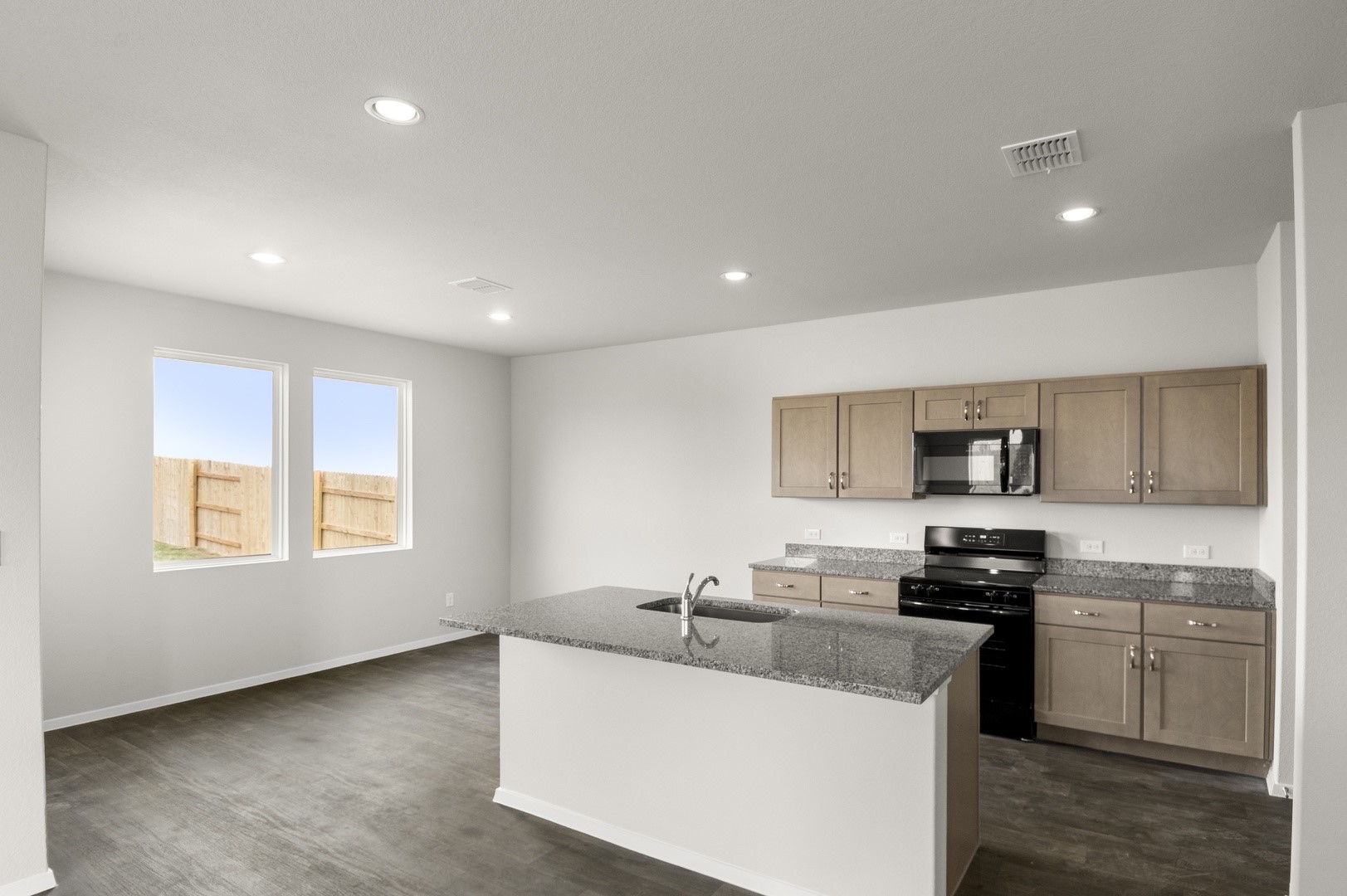 21027 Sweet Bluebell Circle Property Photo 8