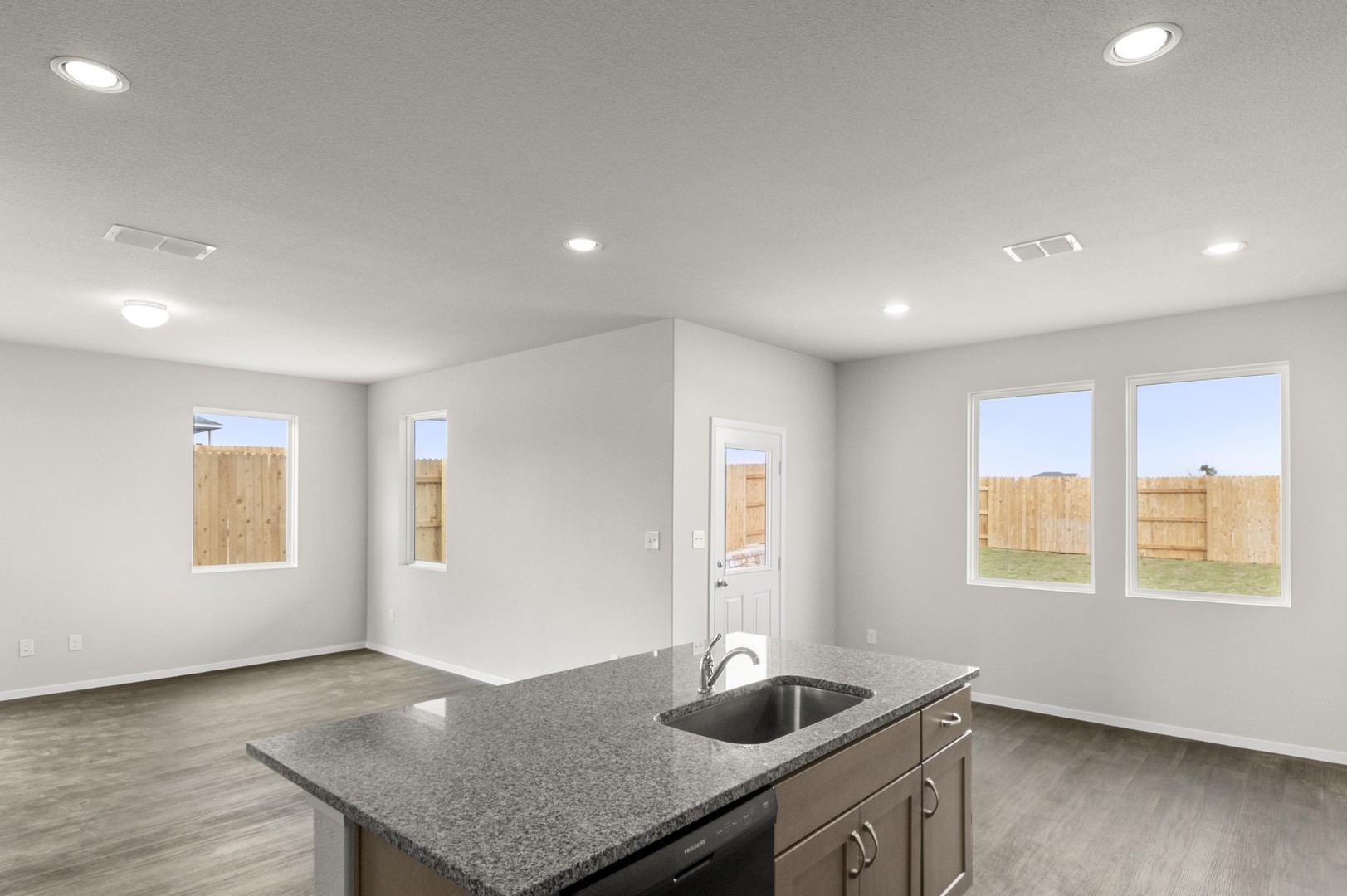 21027 Sweet Bluebell Circle Property Photo 9