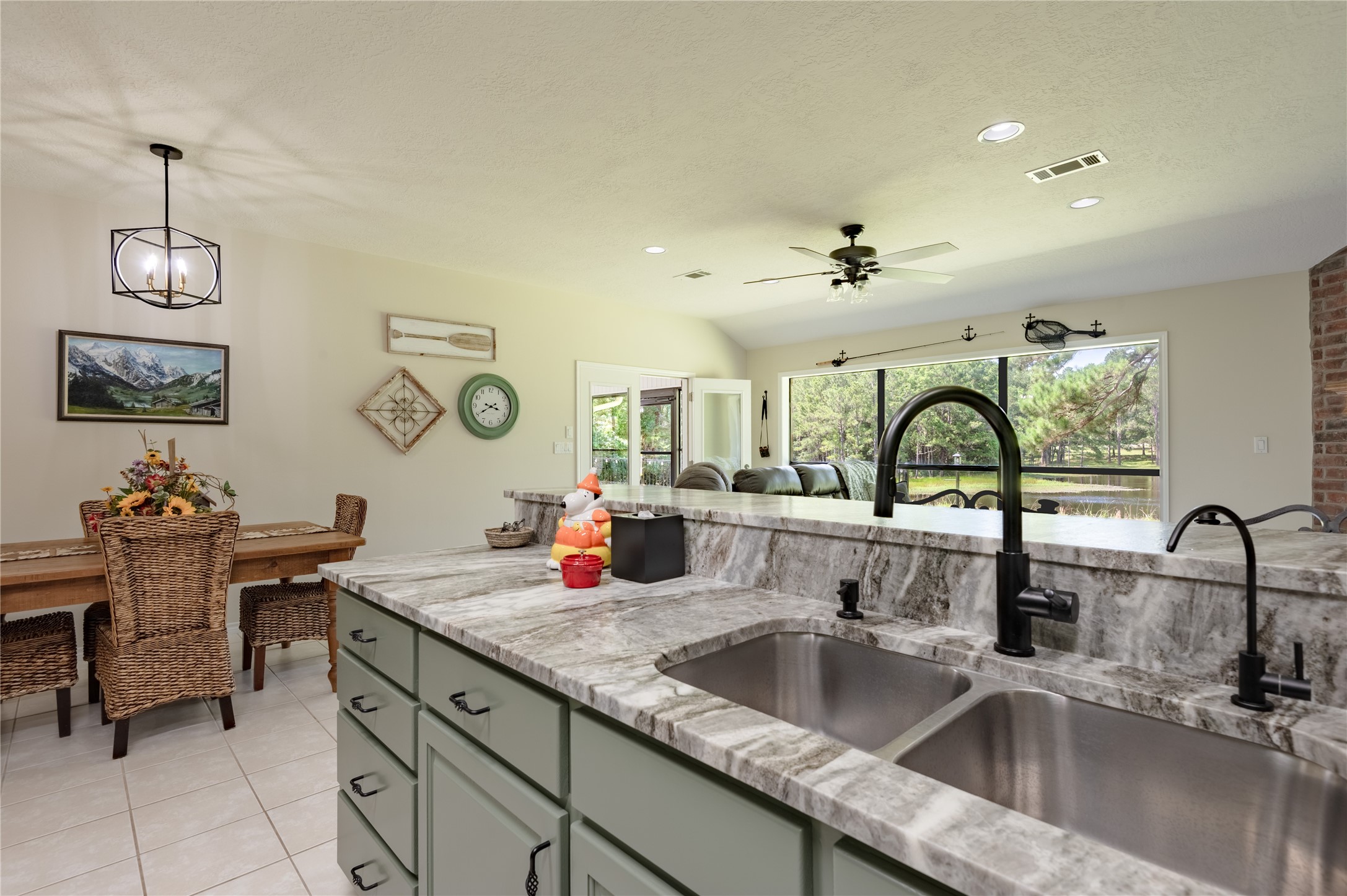 184 Birch Street Property Photo 16
