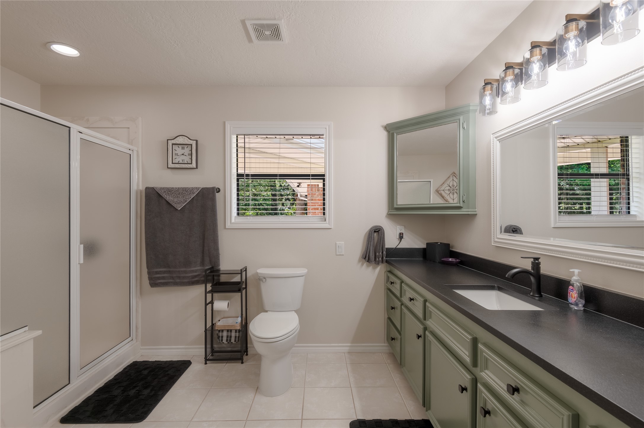 184 Birch Street Property Photo 22