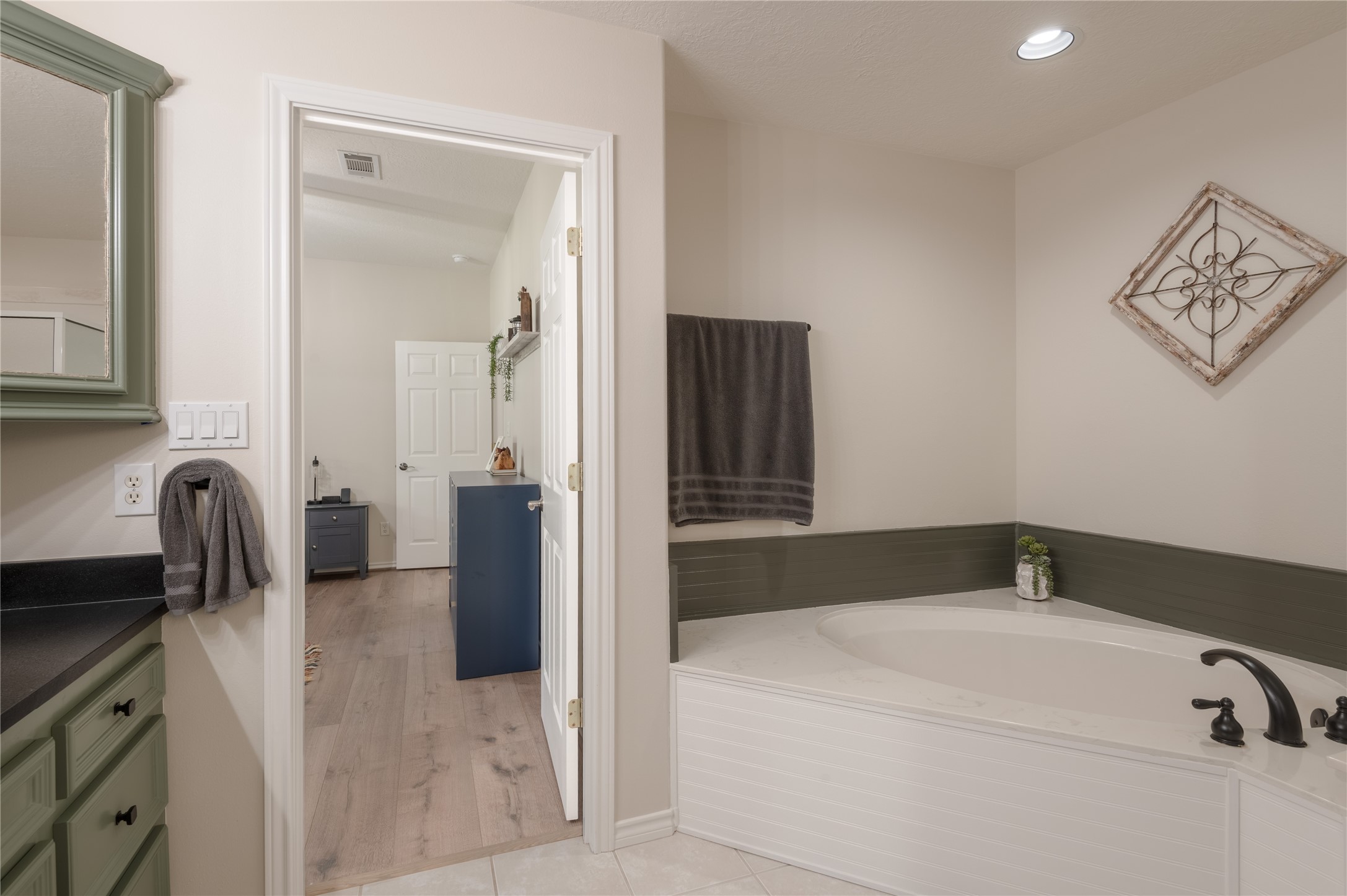 184 Birch Street Property Photo 23