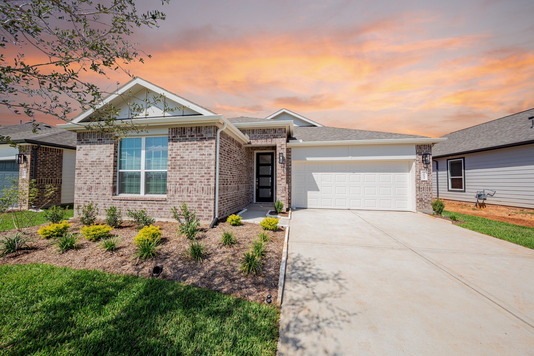 3033 Mustang Grove Way Property Photo 1