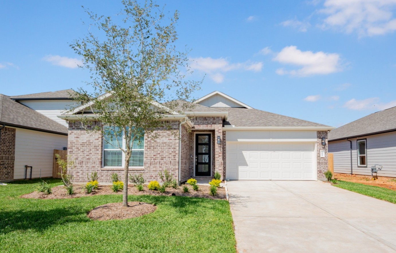 3033 Mustang Grove Way Property Photo 2