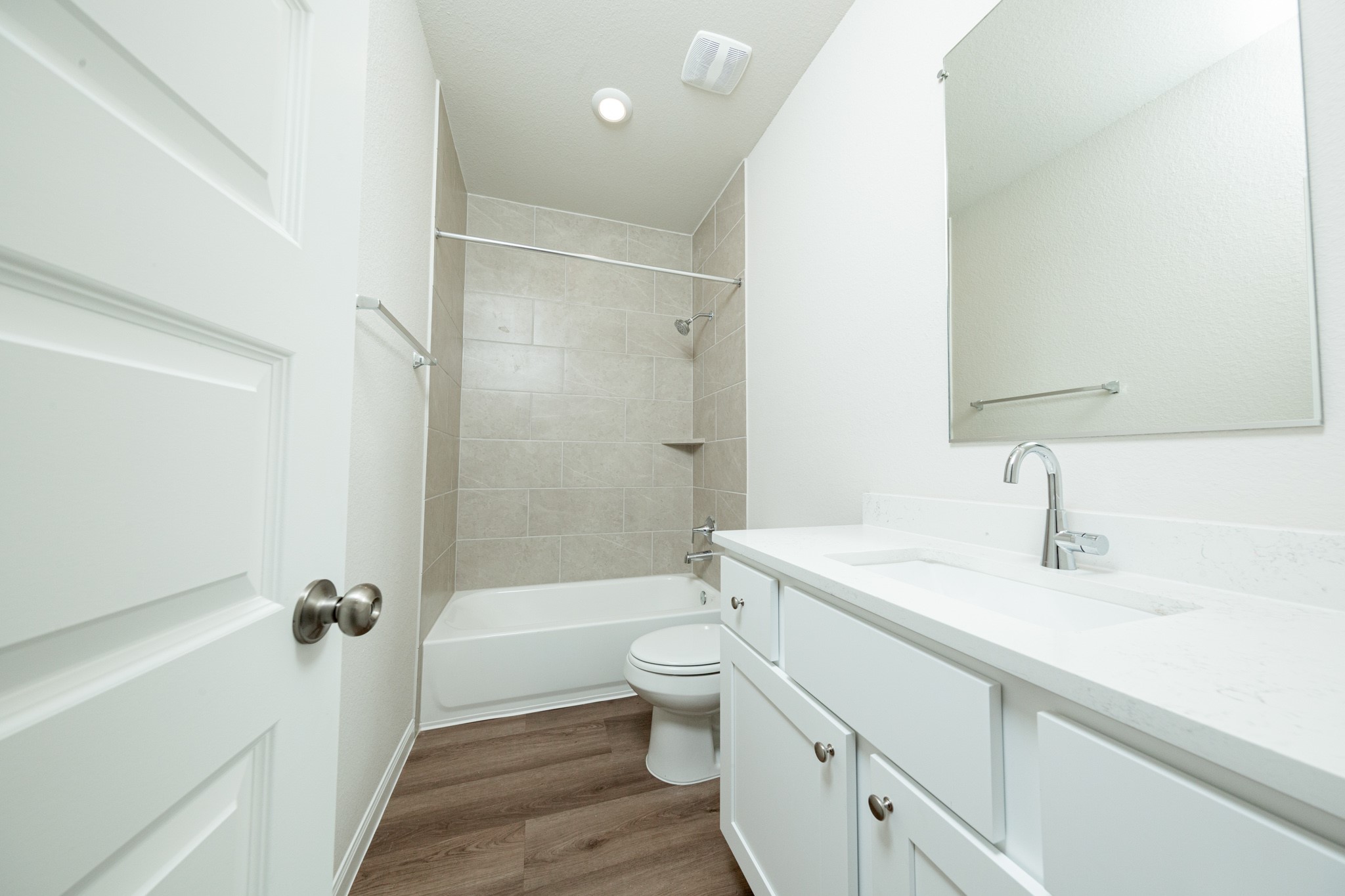 3033 Mustang Grove Way Property Photo 5