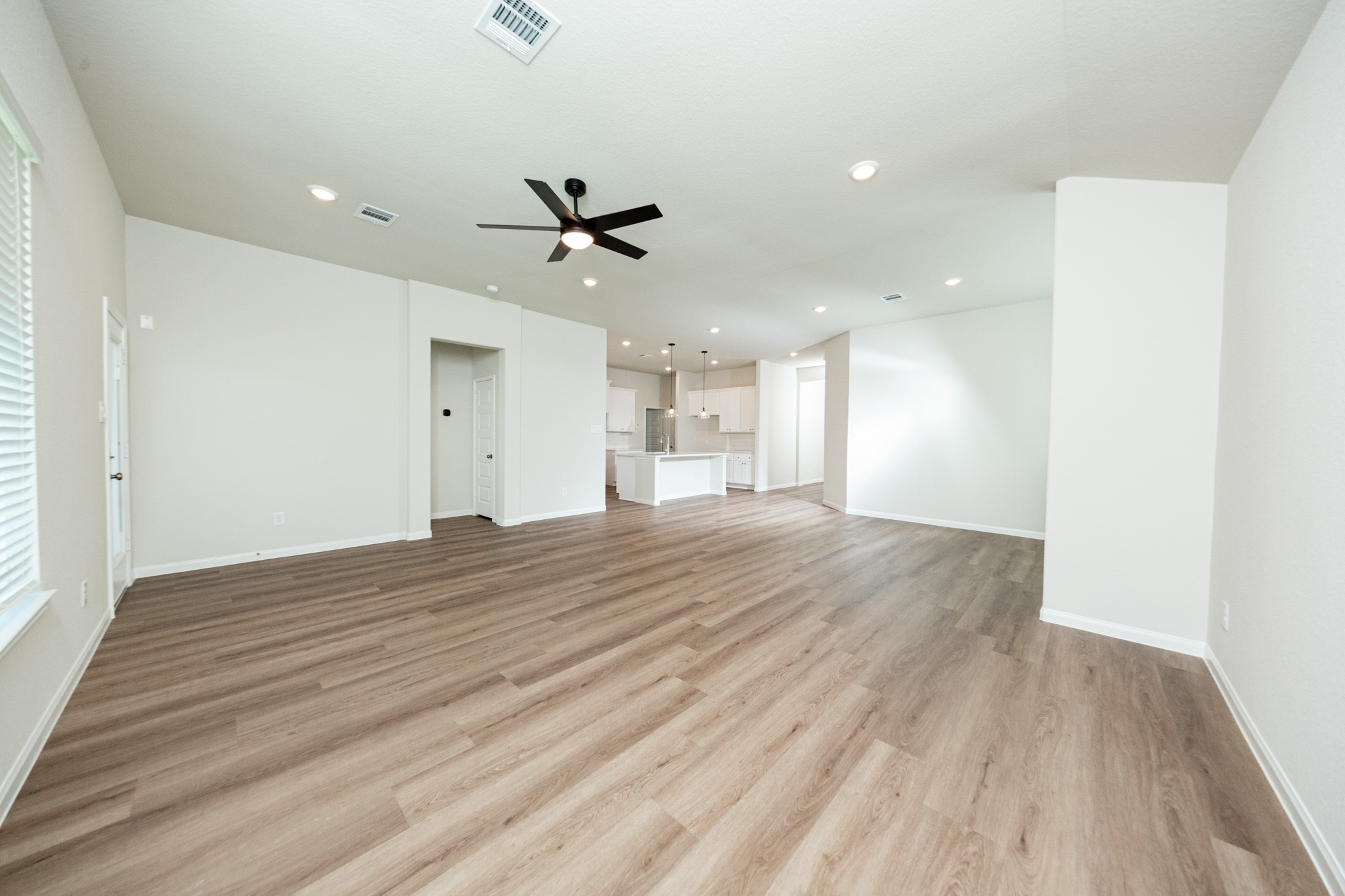 3033 Mustang Grove Way Property Photo 13