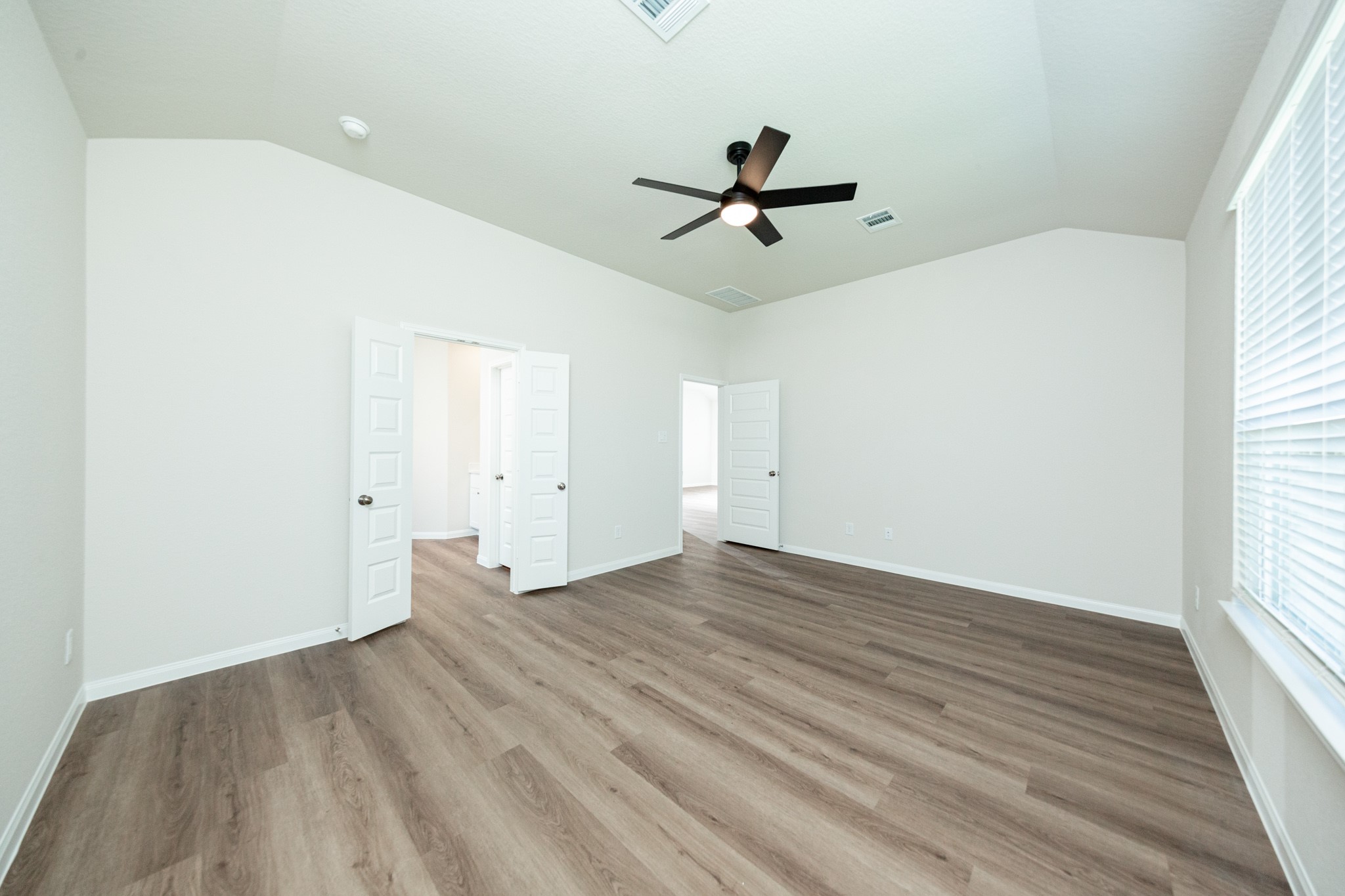 3033 Mustang Grove Way Property Photo 16