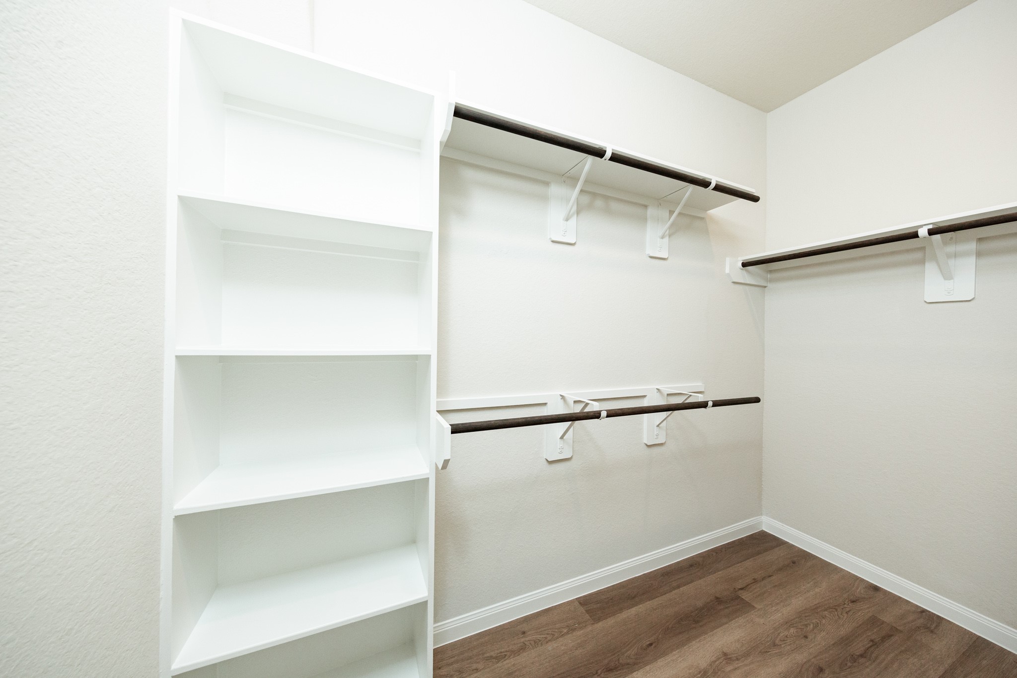 3033 Mustang Grove Way Property Photo 19