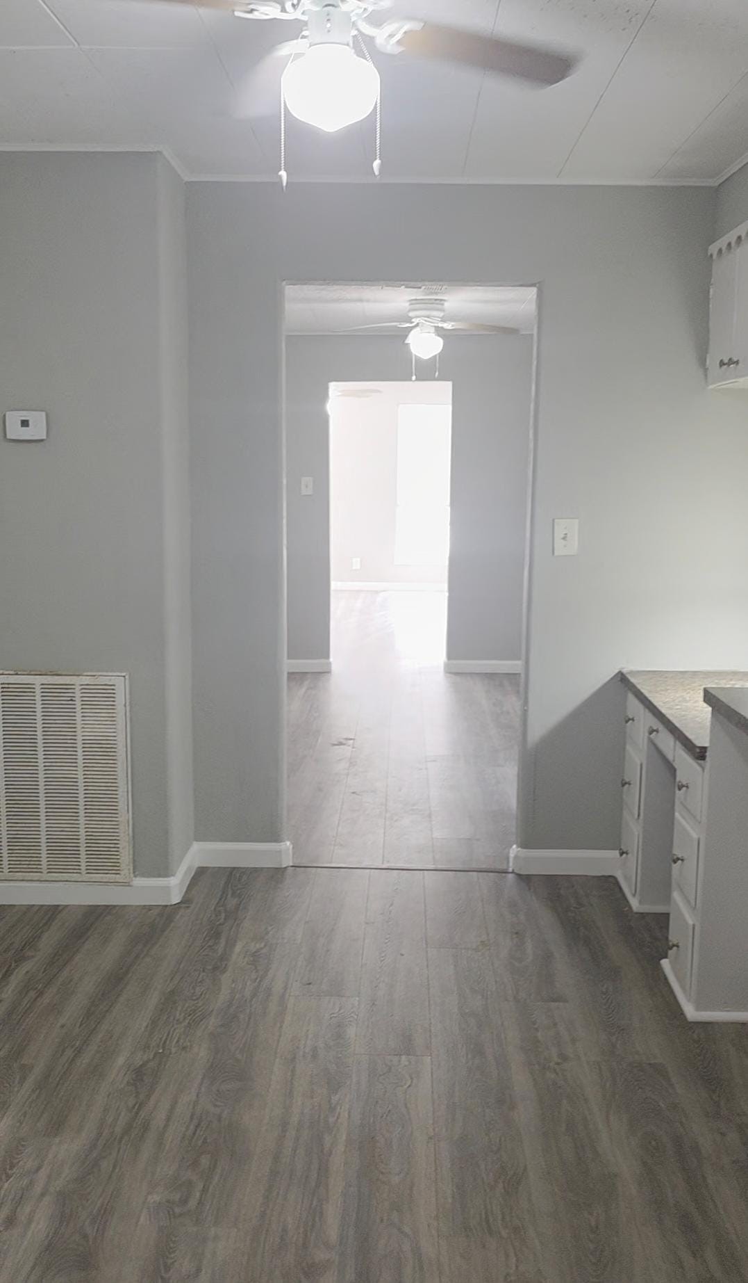 407 E Homan Street Property Photo 12