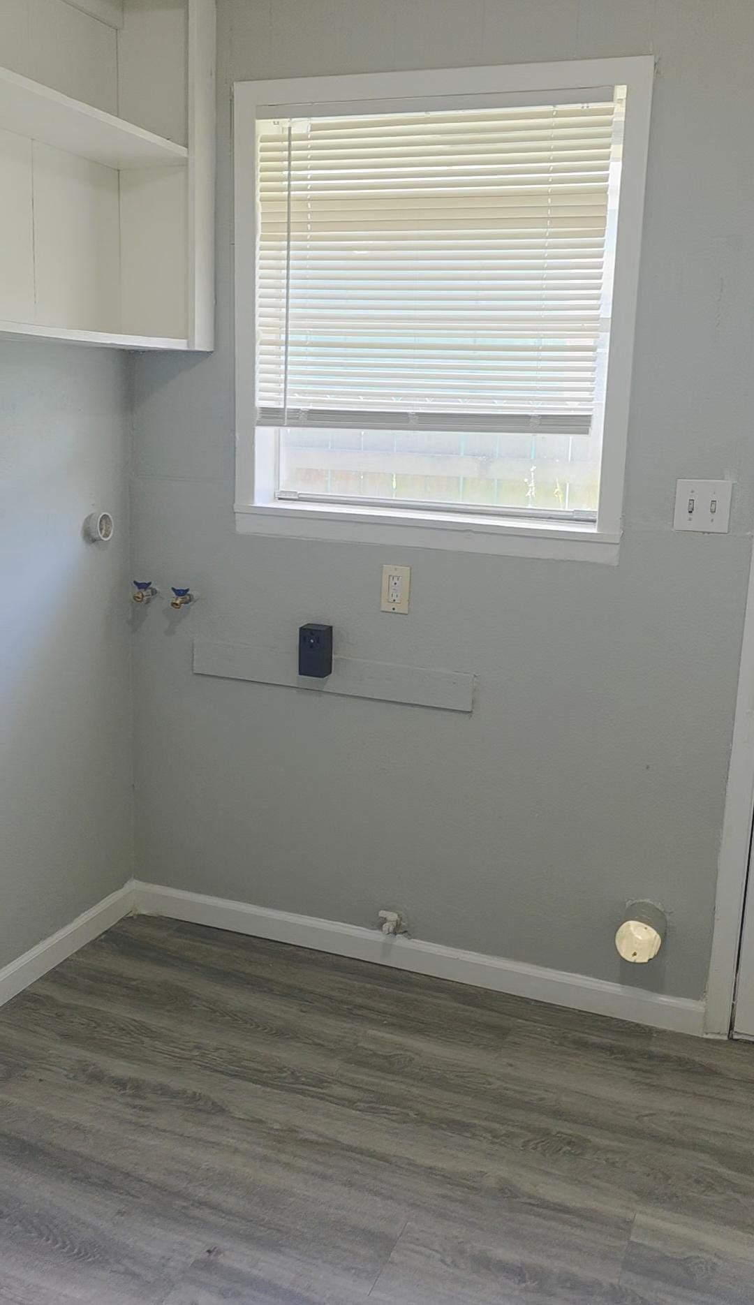 407 E Homan Street Property Photo 14