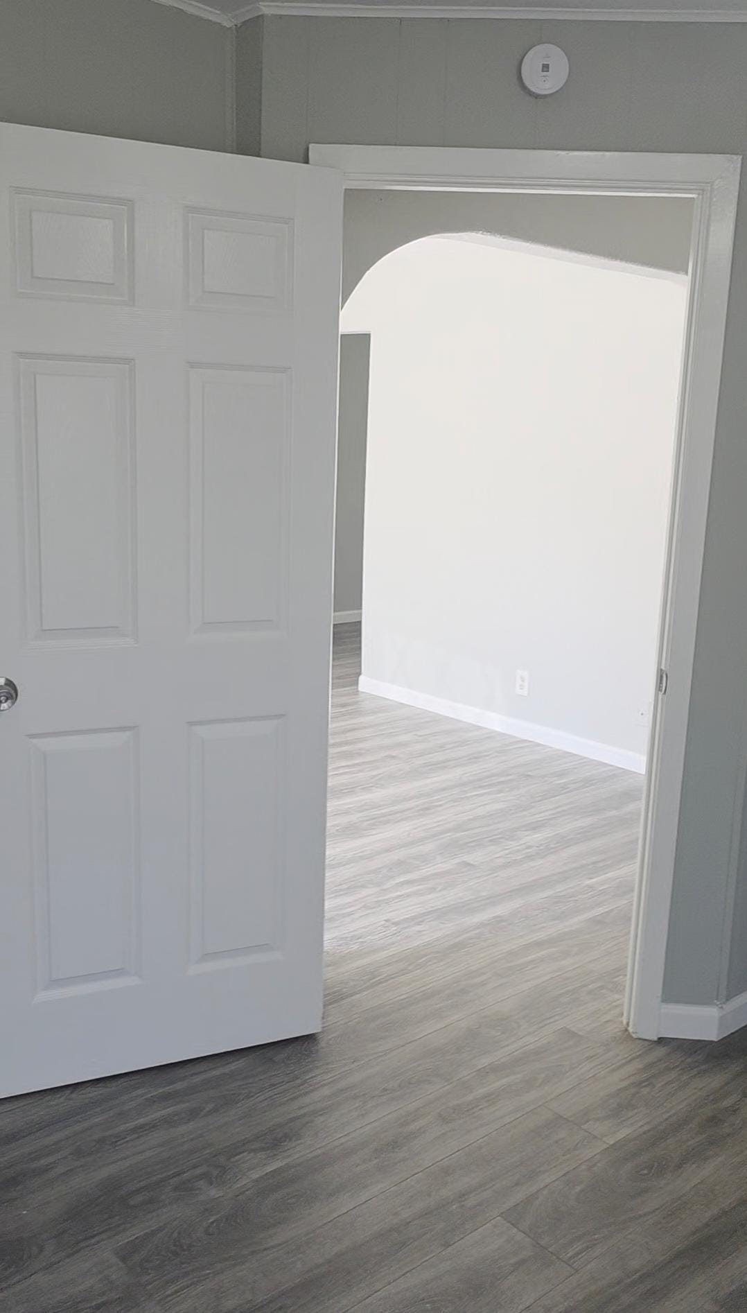407 E Homan Street Property Photo 16
