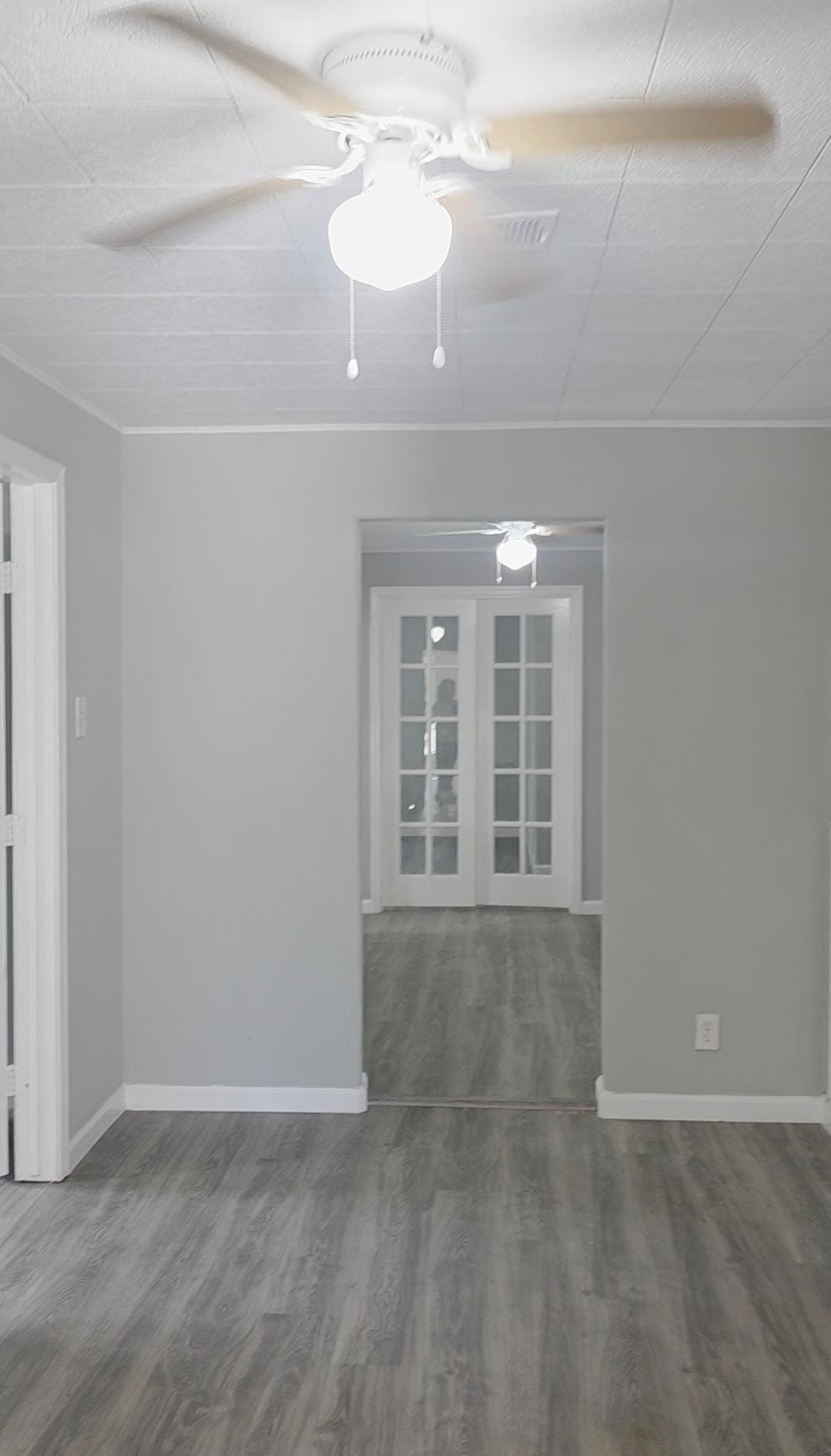 407 E Homan Street Property Photo 23