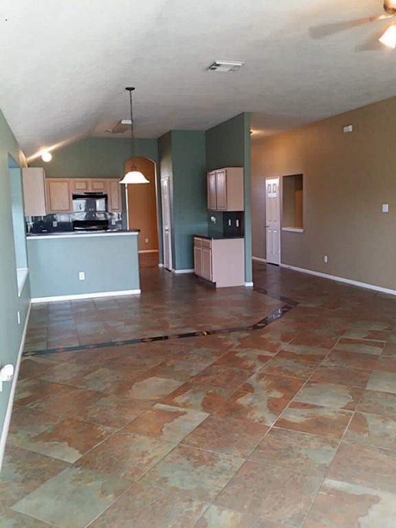 21514 Juniper Meadows Drive Property Photo 4