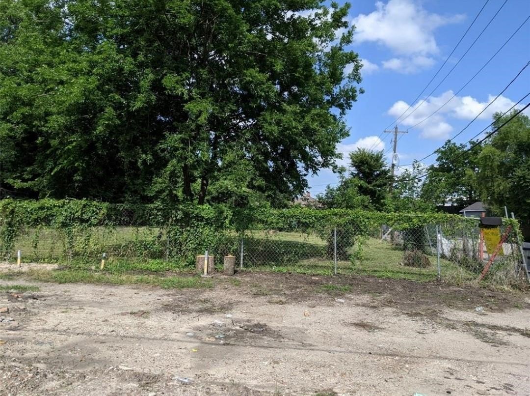 2002 Jensen Drive Property Photo 1