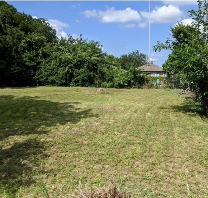 2002 Jensen Drive Property Photo 3