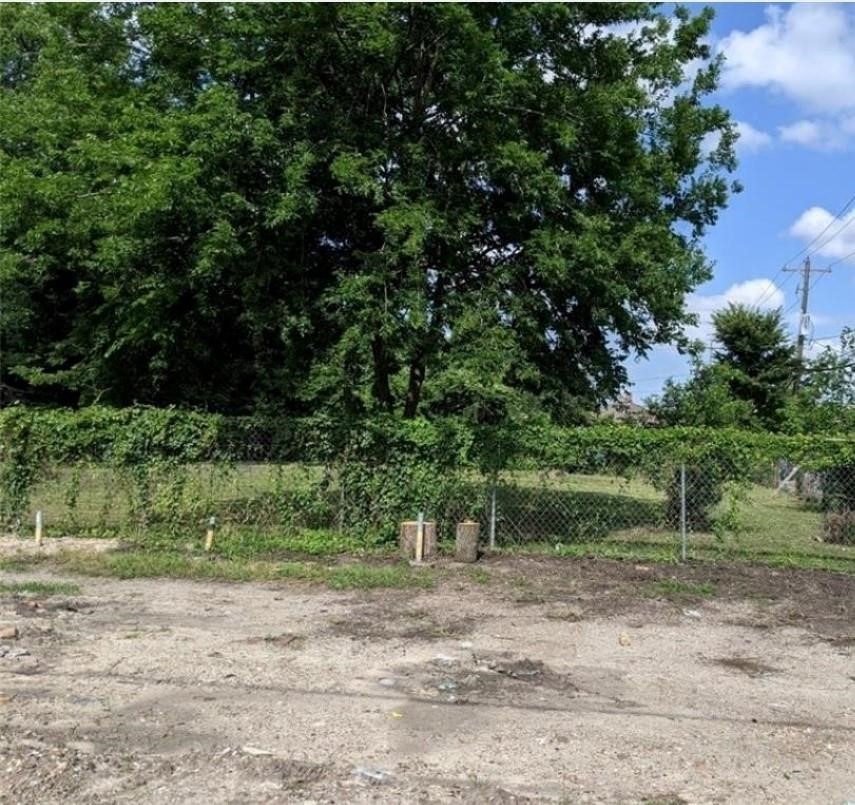 2002 Jensen Drive Property Photo 7