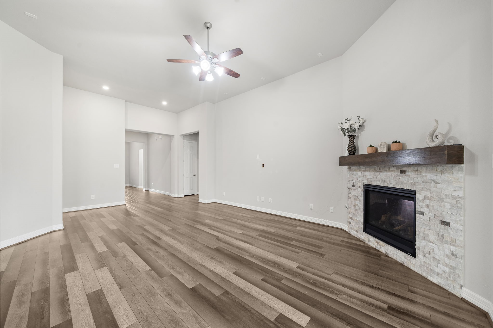 27130 Spanish Wind Court Property Photo 8