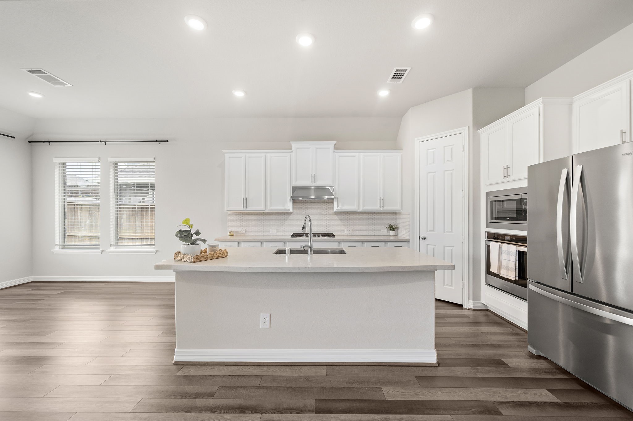 27130 Spanish Wind Court Property Photo 9