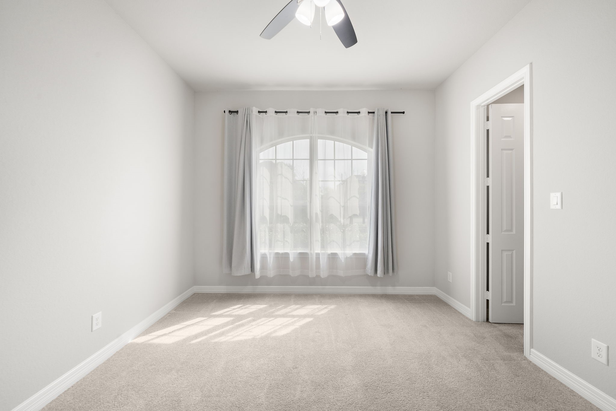 27130 Spanish Wind Court Property Photo 15