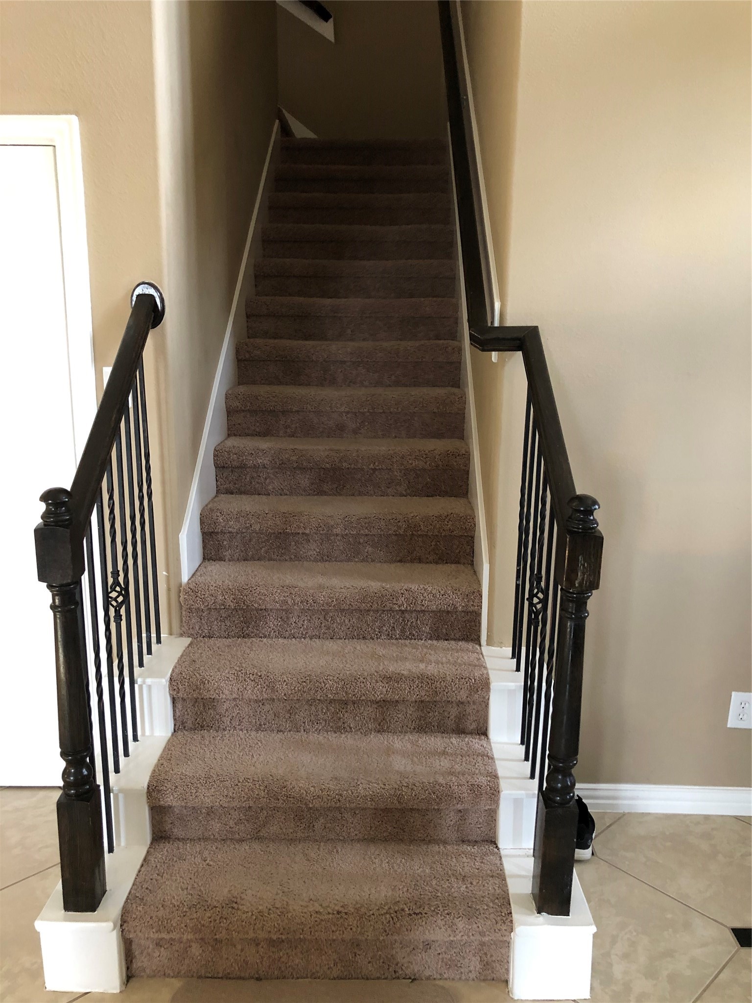 6323 Falling Briar Lane Property Photo 6