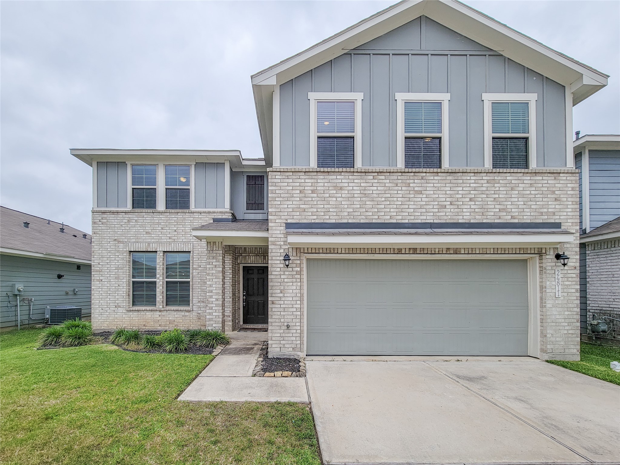 24811 Crimson Pine Drive Property Photo 2