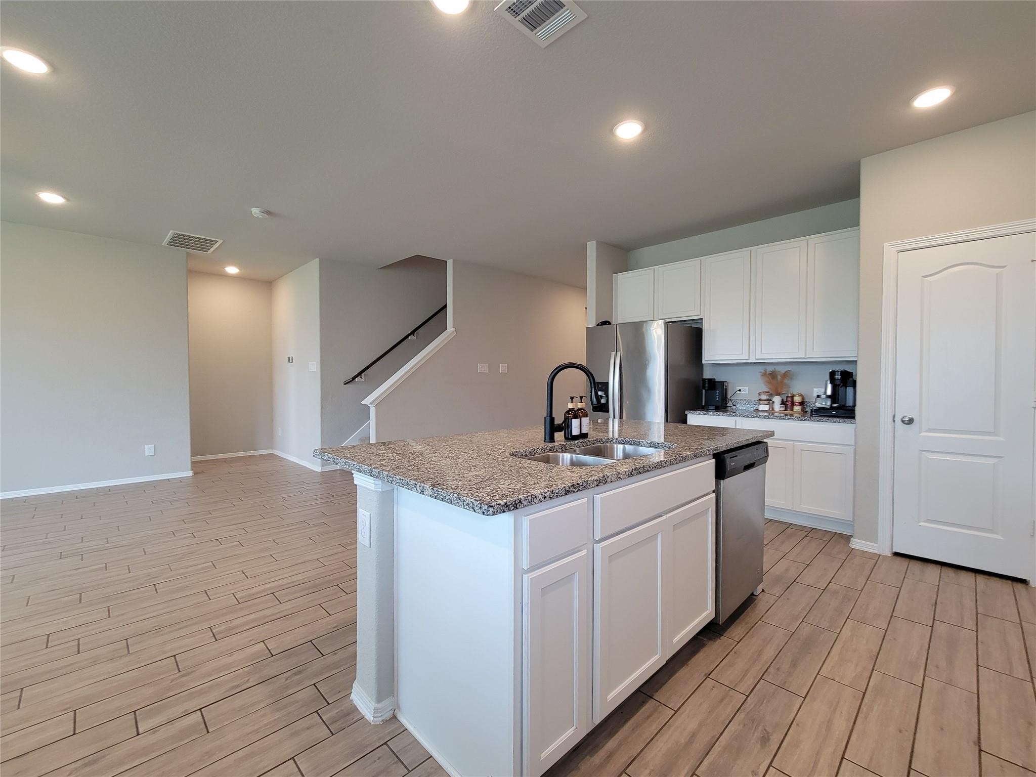 24811 Crimson Pine Drive Property Photo 18