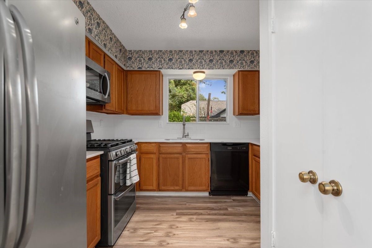 18906 Sandia Pines Drive Property Photo 14