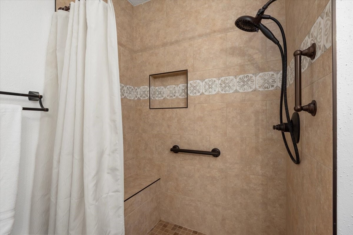 18906 Sandia Pines Drive Property Photo 25