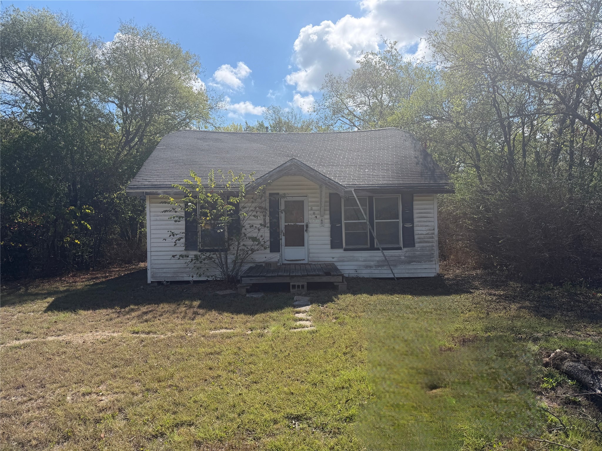 609 N Mlk Avenue Property Photo 1