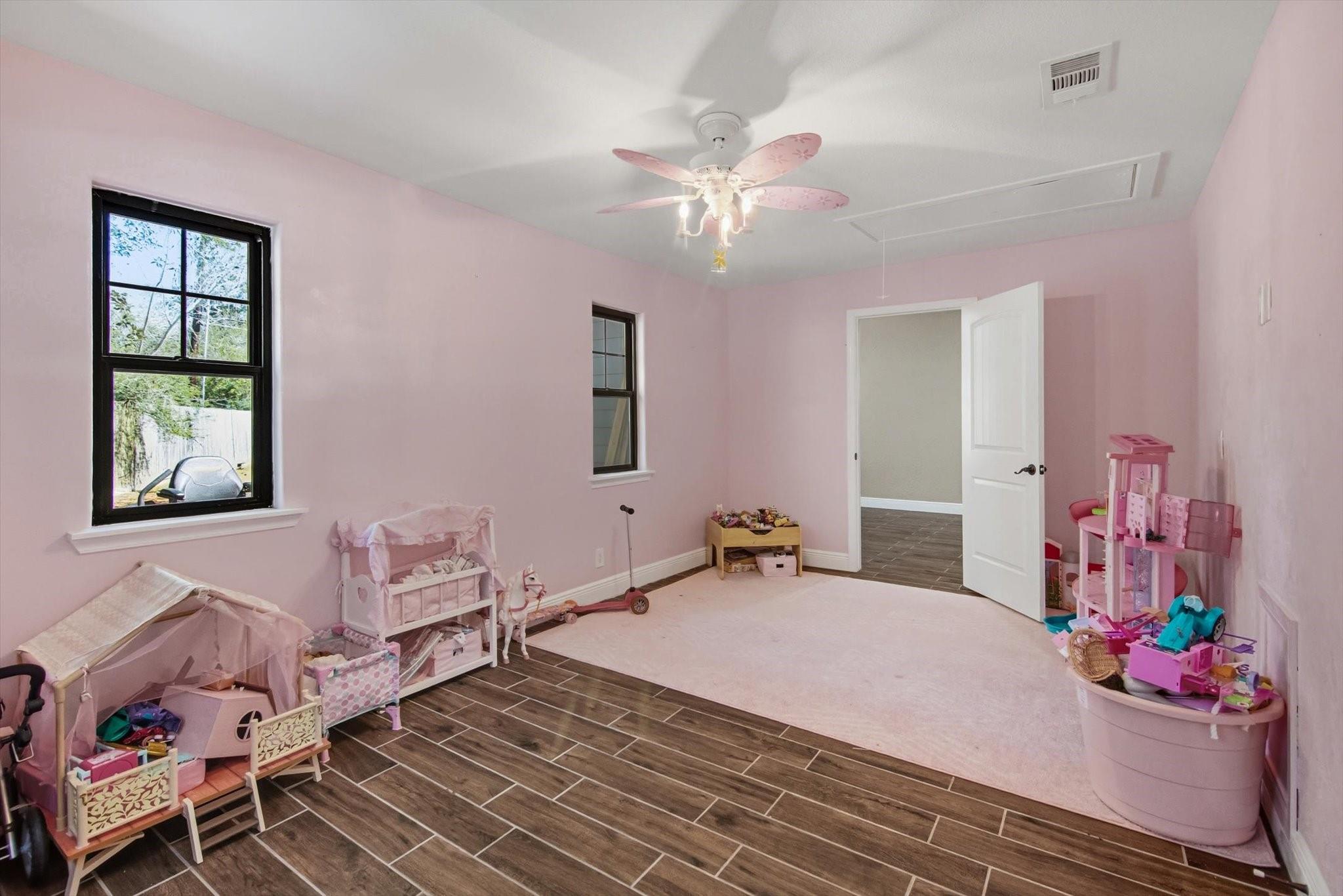9711 Highway 150 Property Photo 27