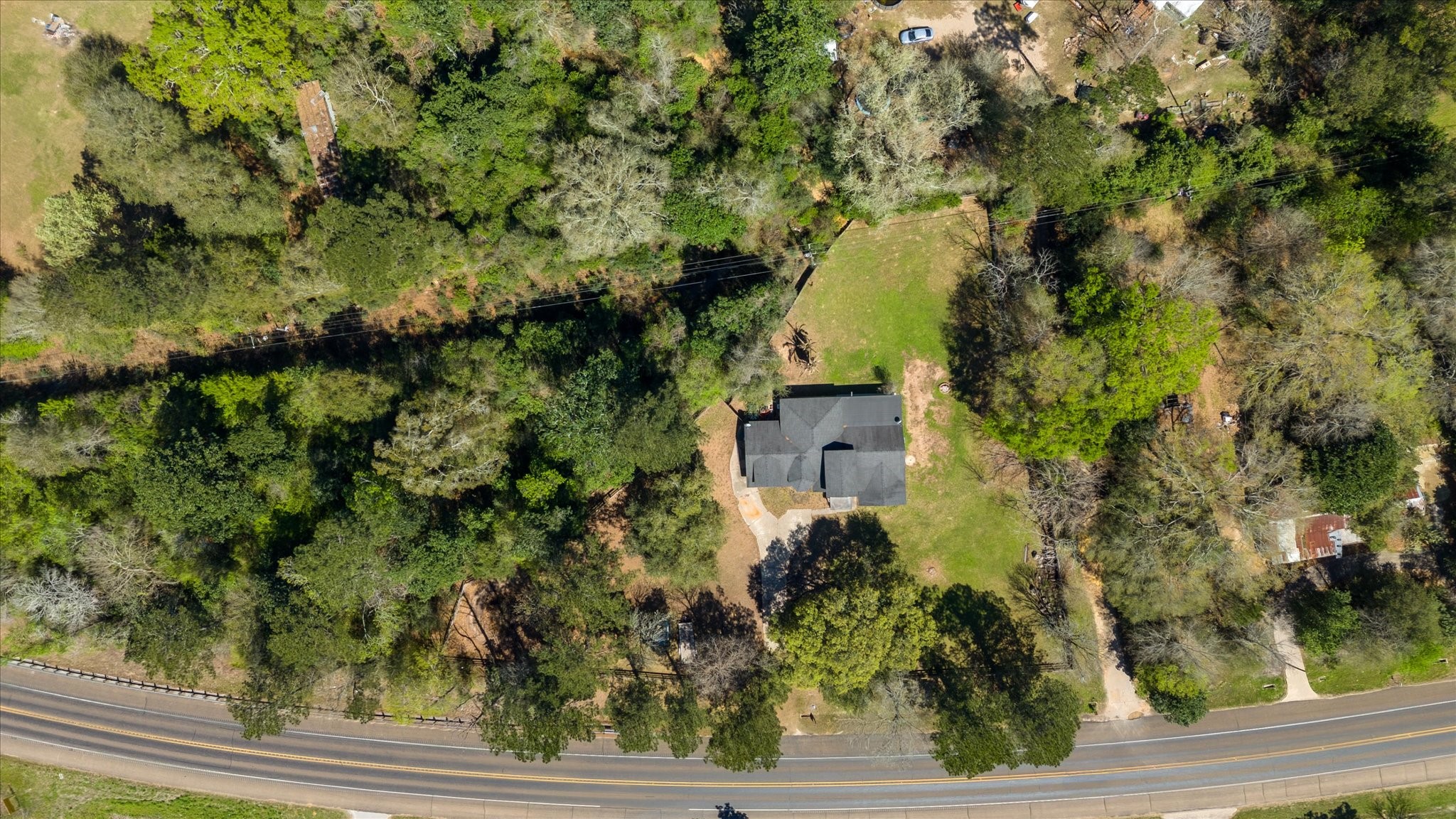 9711 Highway 150 Property Photo 49