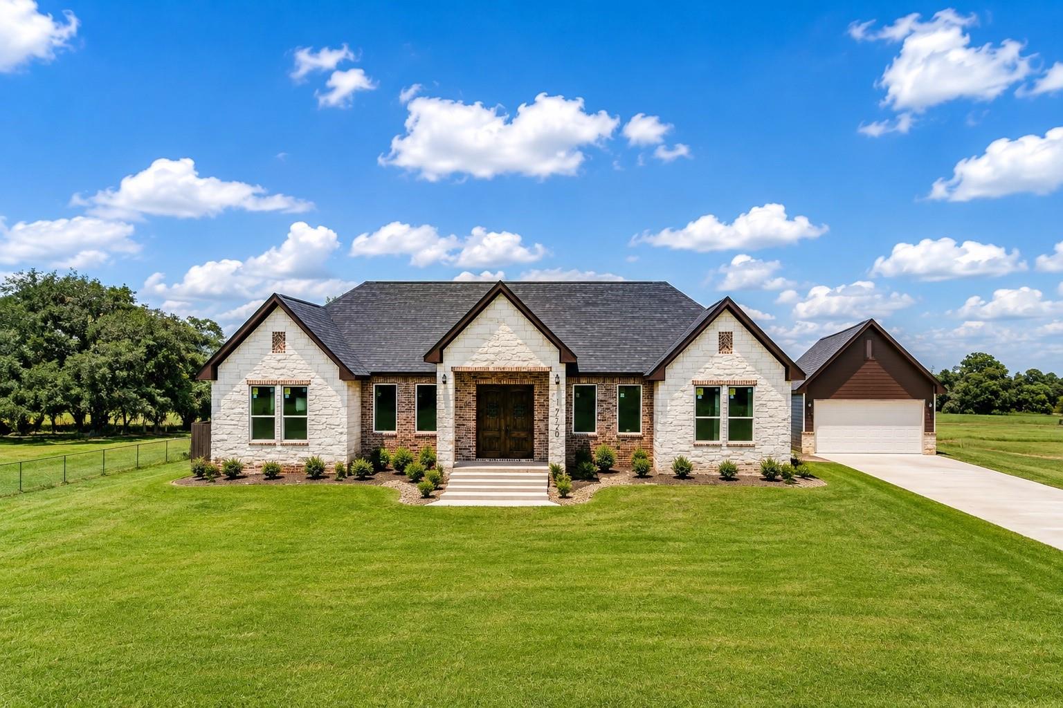 1720 Flintlock Court, Angleton Tx 77515 Property Photo 1