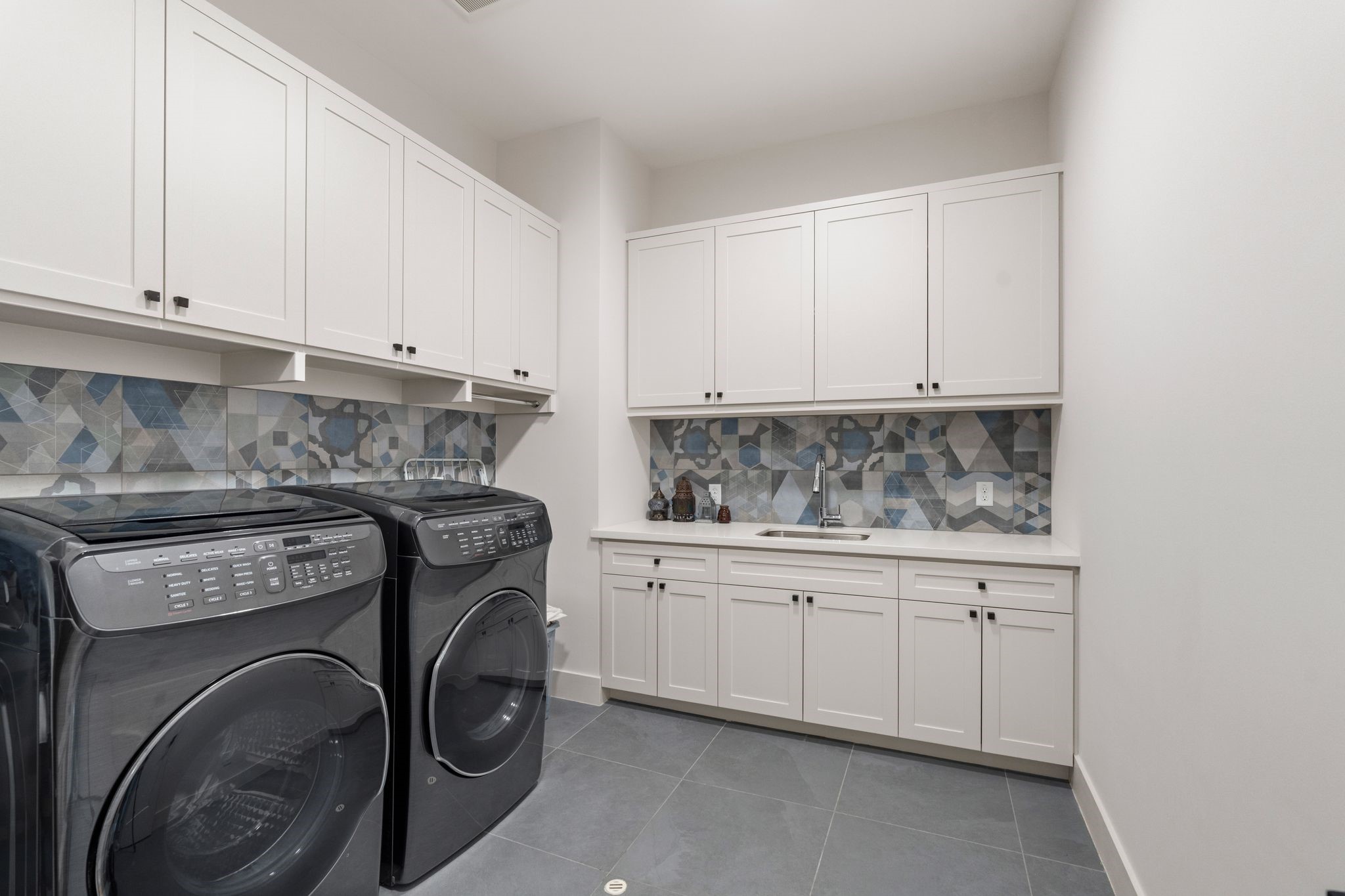 5427 Maple Street Property Photo 41