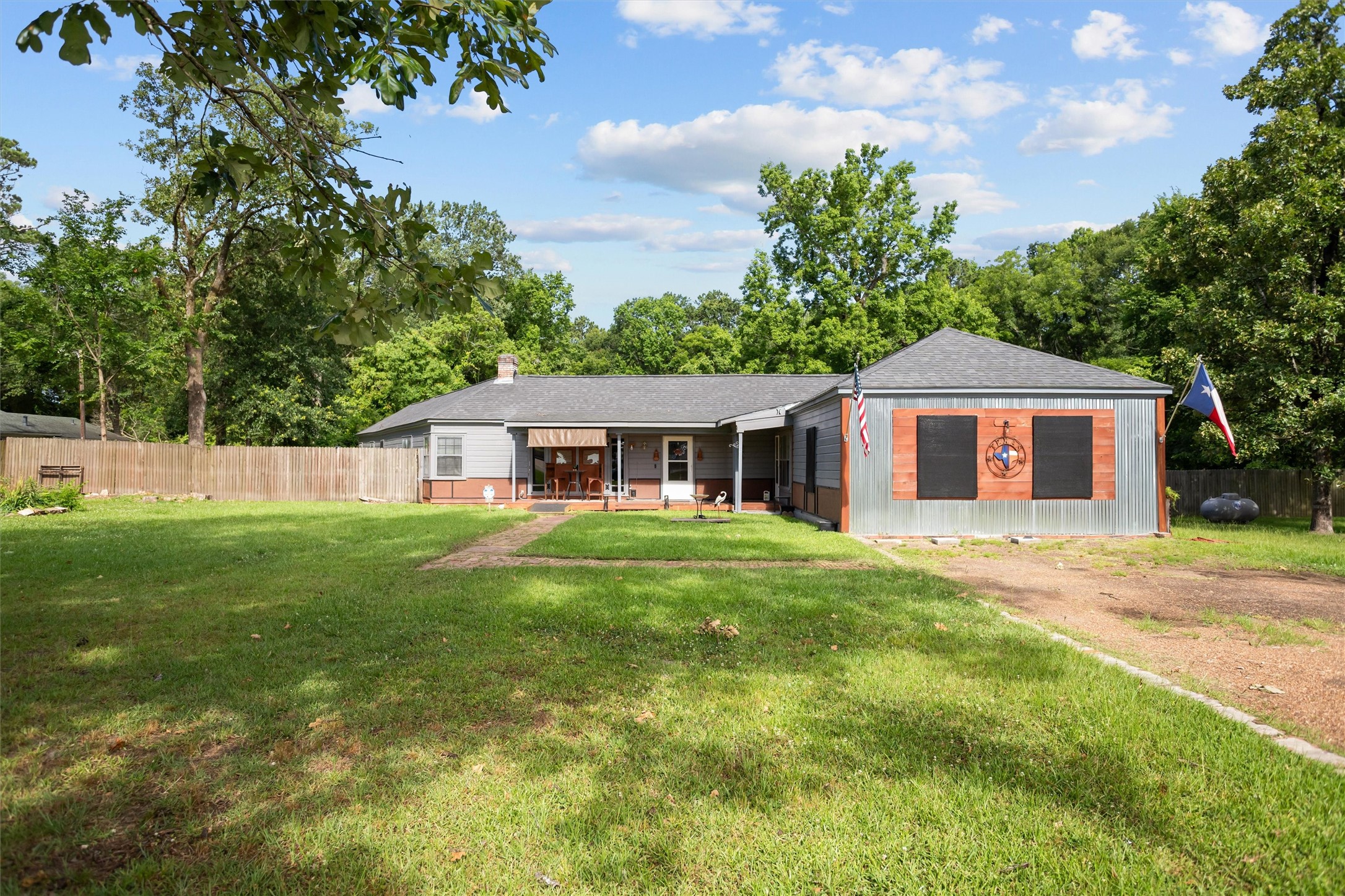505 S Home Street Property Photo 1