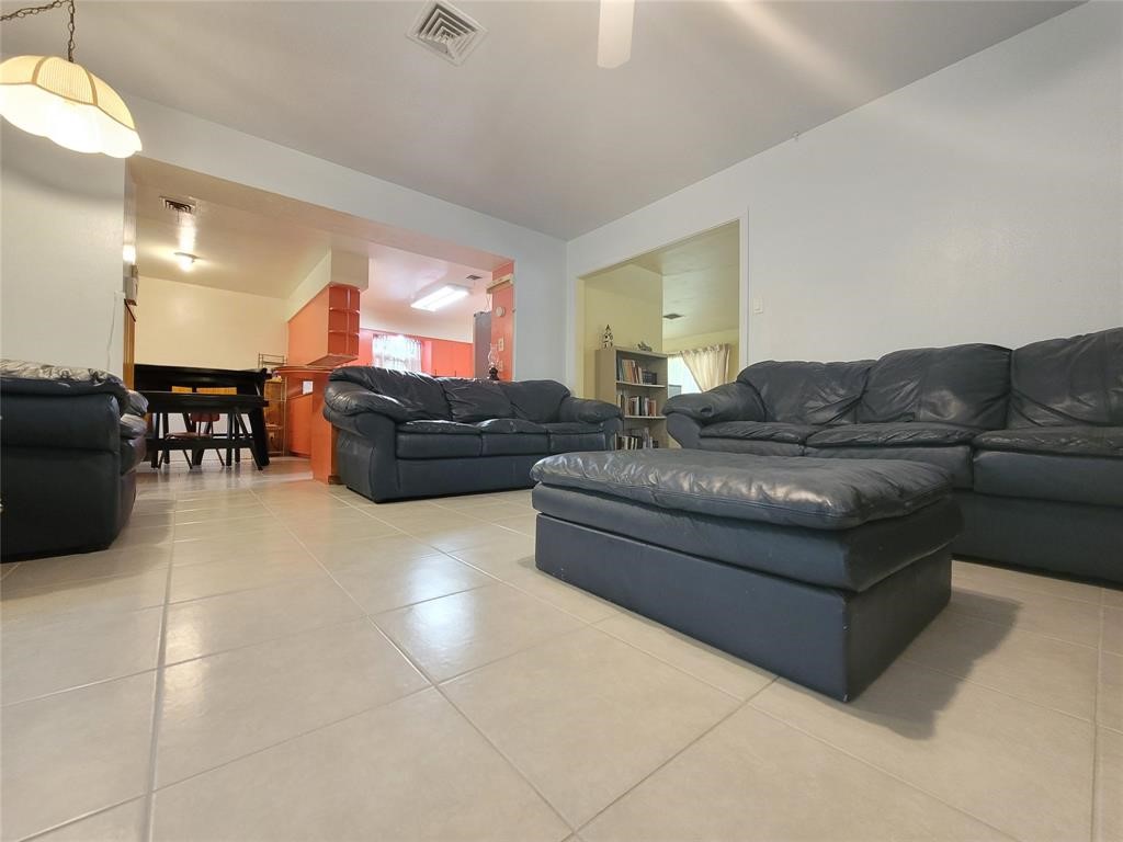 202 Avenue J Property Photo 5