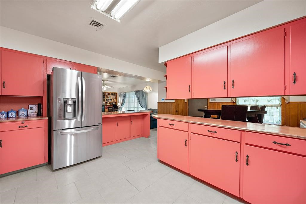 202 Avenue J Property Photo 7