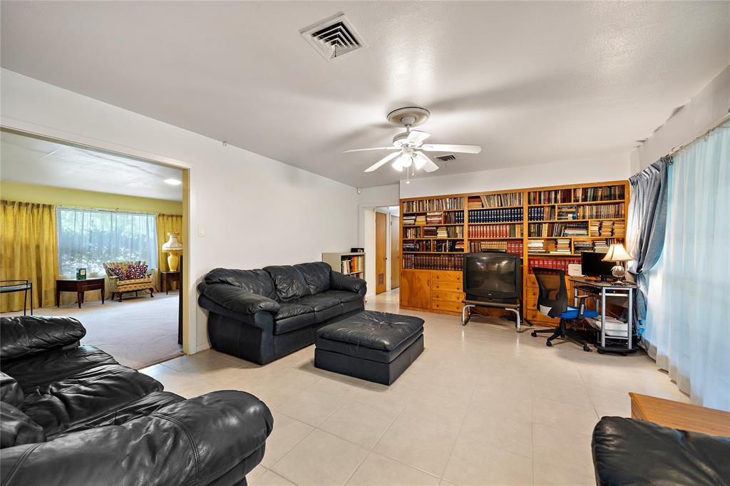 202 Avenue J Property Photo 9