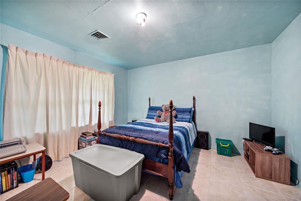 202 Avenue J Property Photo 16