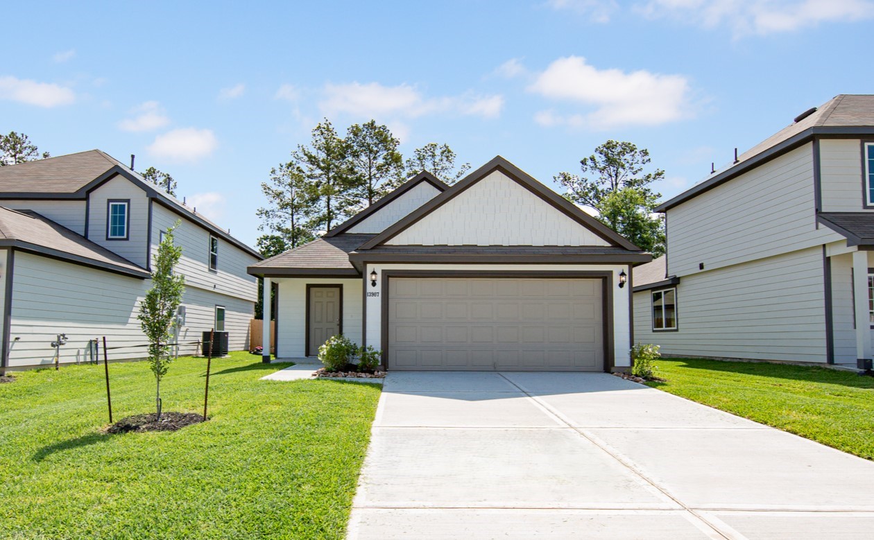 13907 Diamondback Drive Property Photo 1