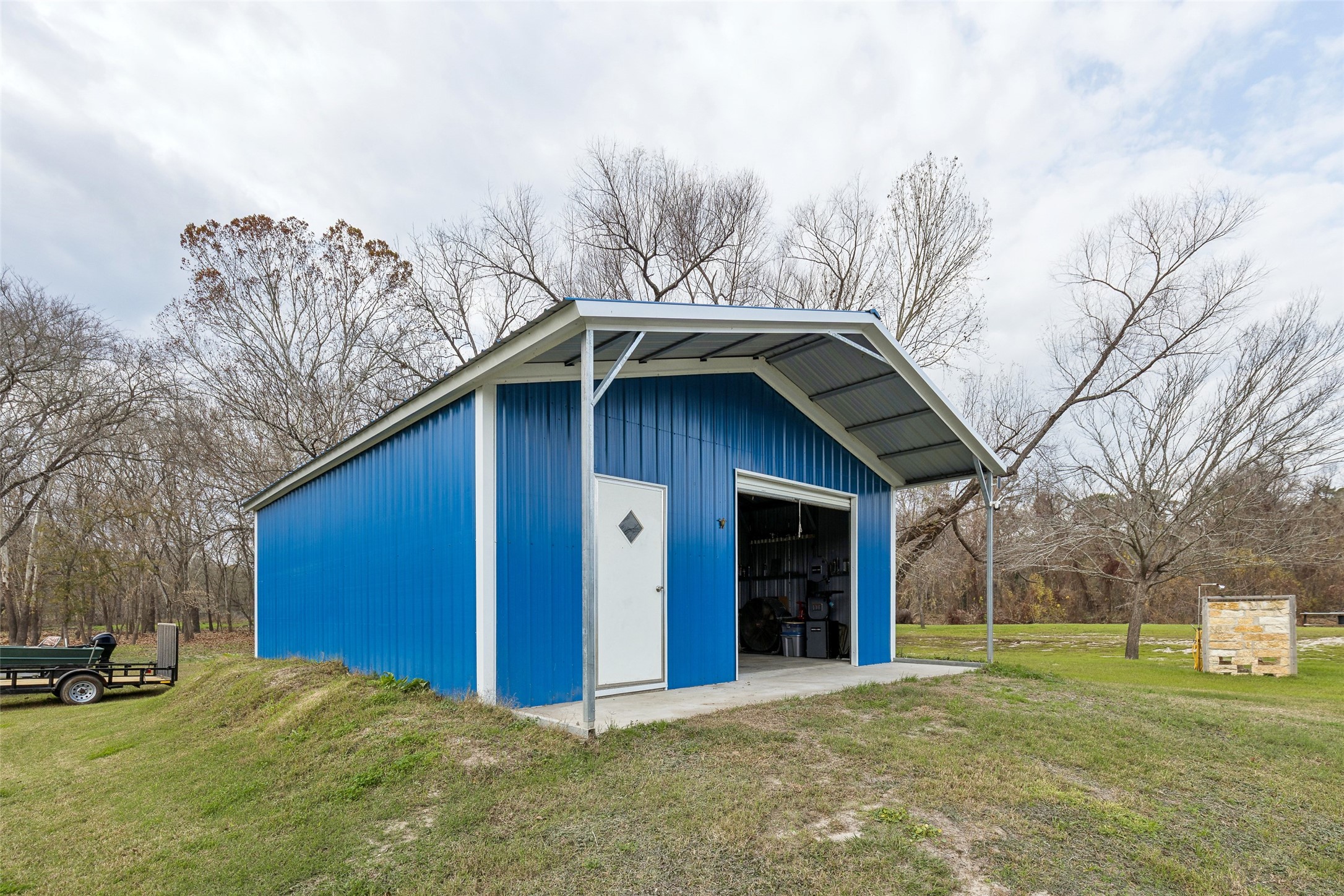 239 Fishermans Trail Property Photo 25