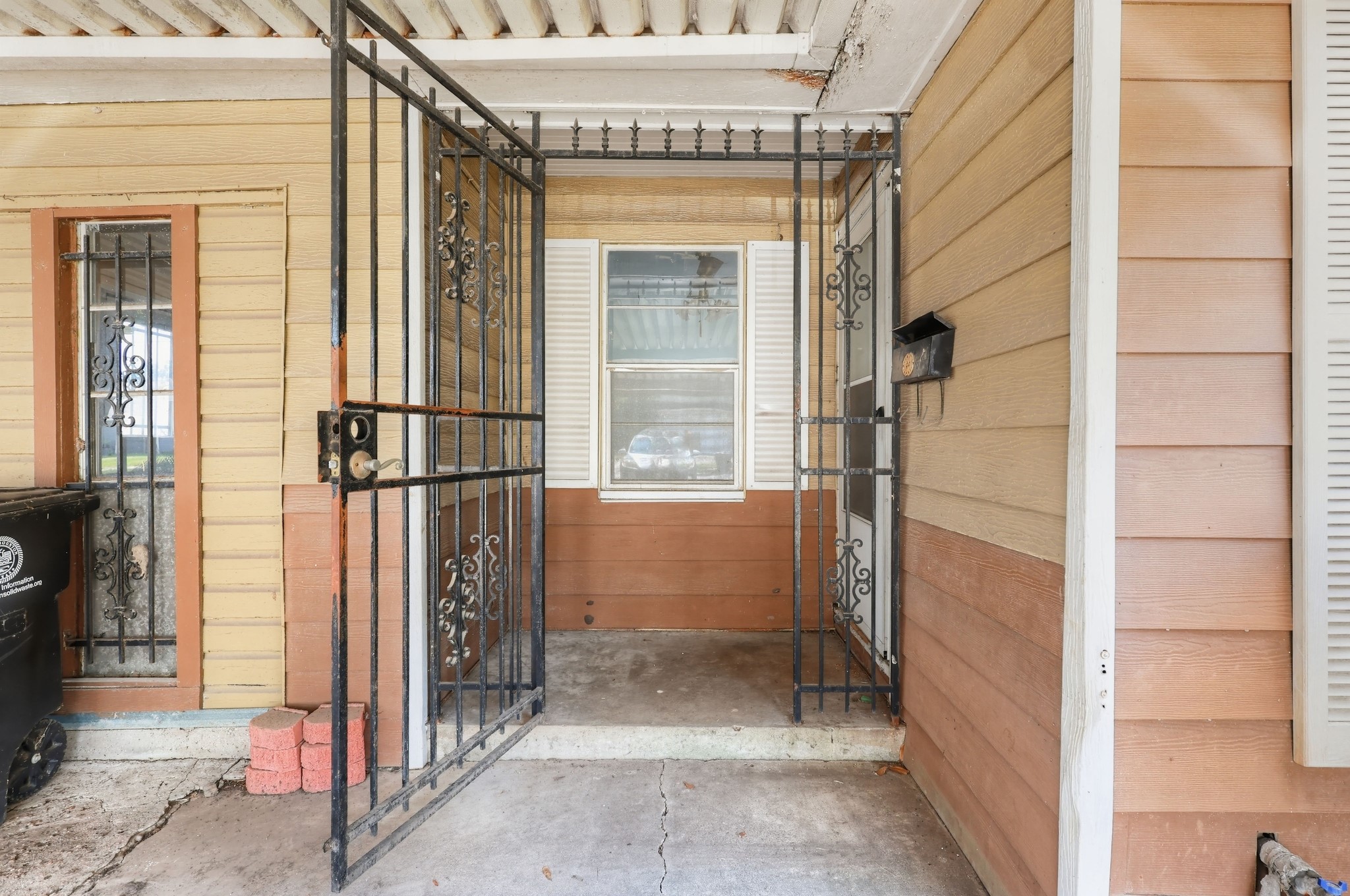 3815 Zephyr Street Property Photo 5
