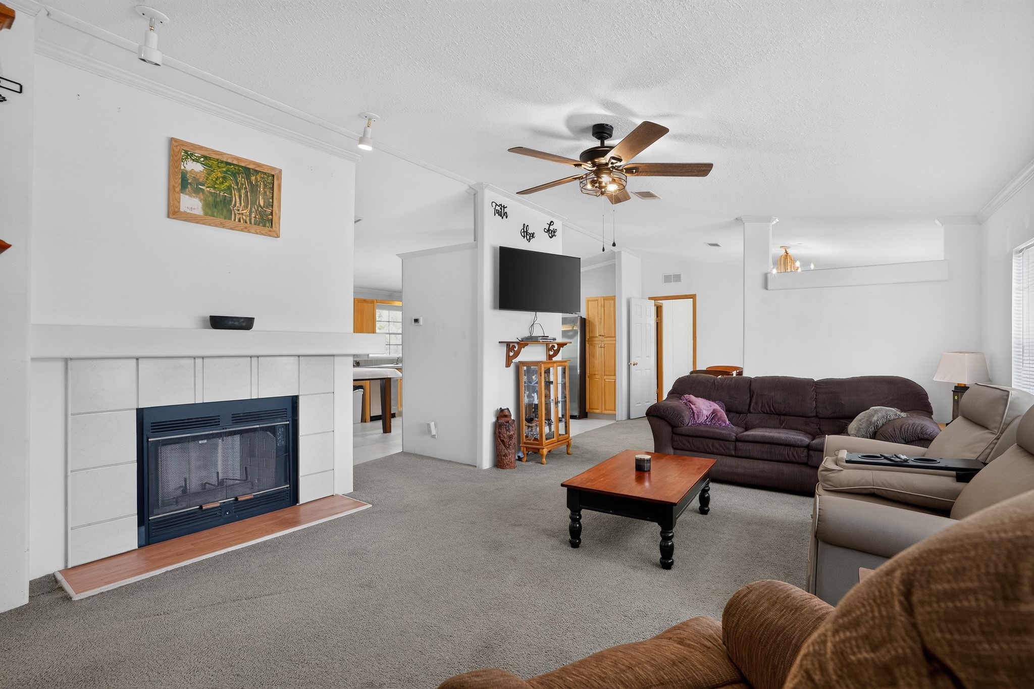 113 Butternut Property Photo 6