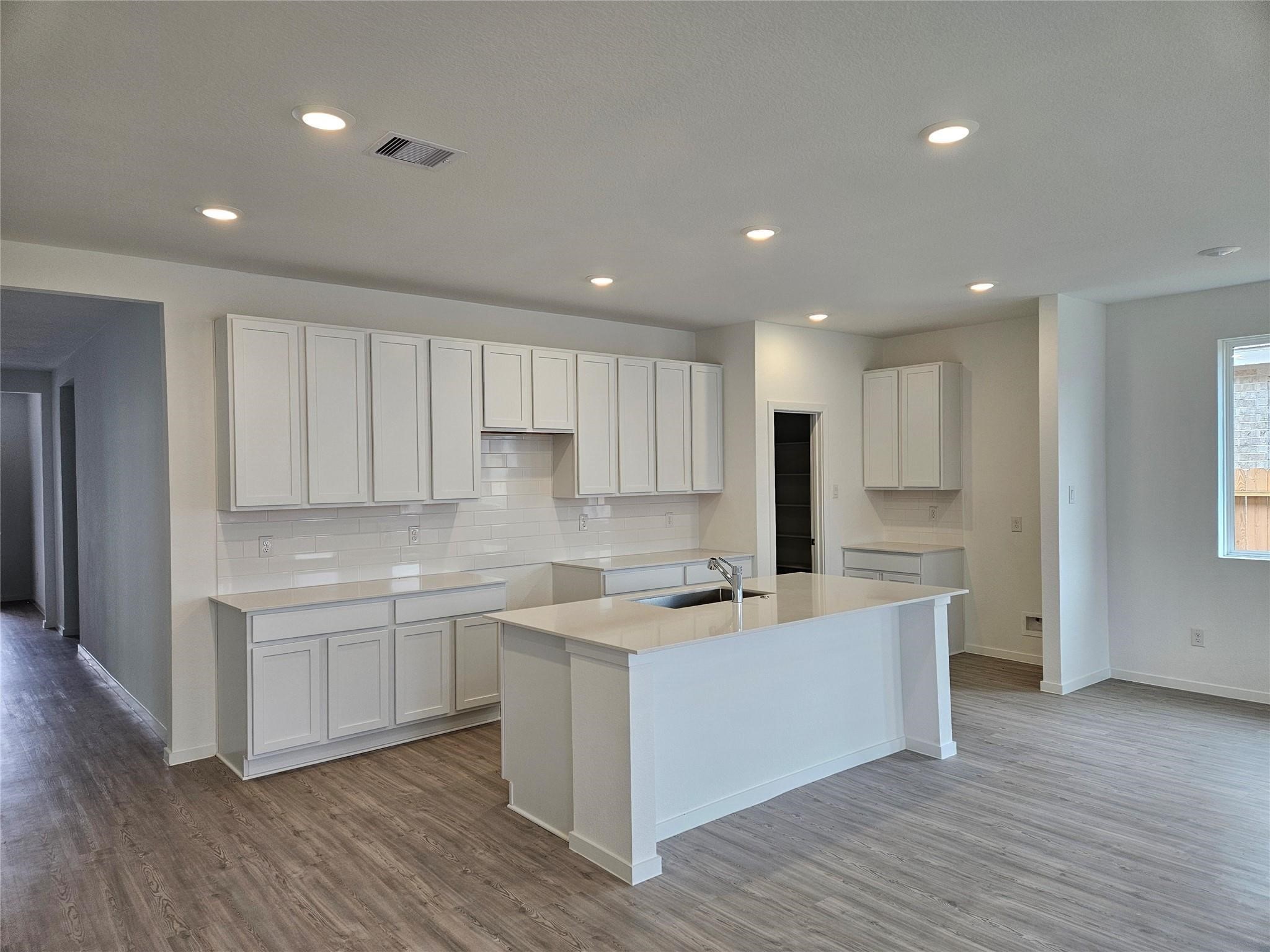 16072 Tallis Drive Property Photo 3
