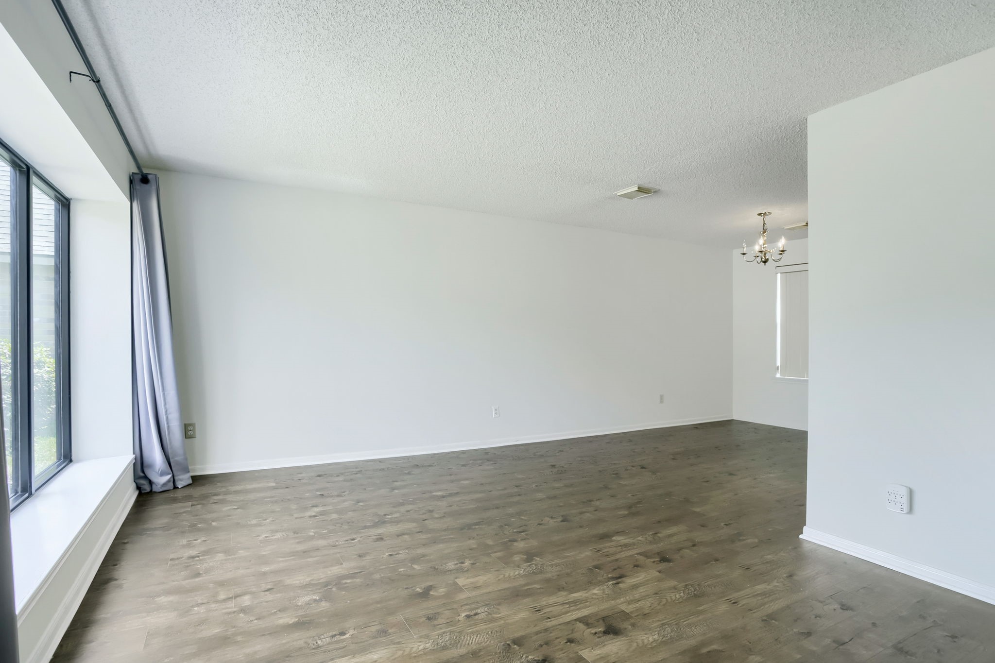 10115 Wayward Wind Lane Property Photo 4
