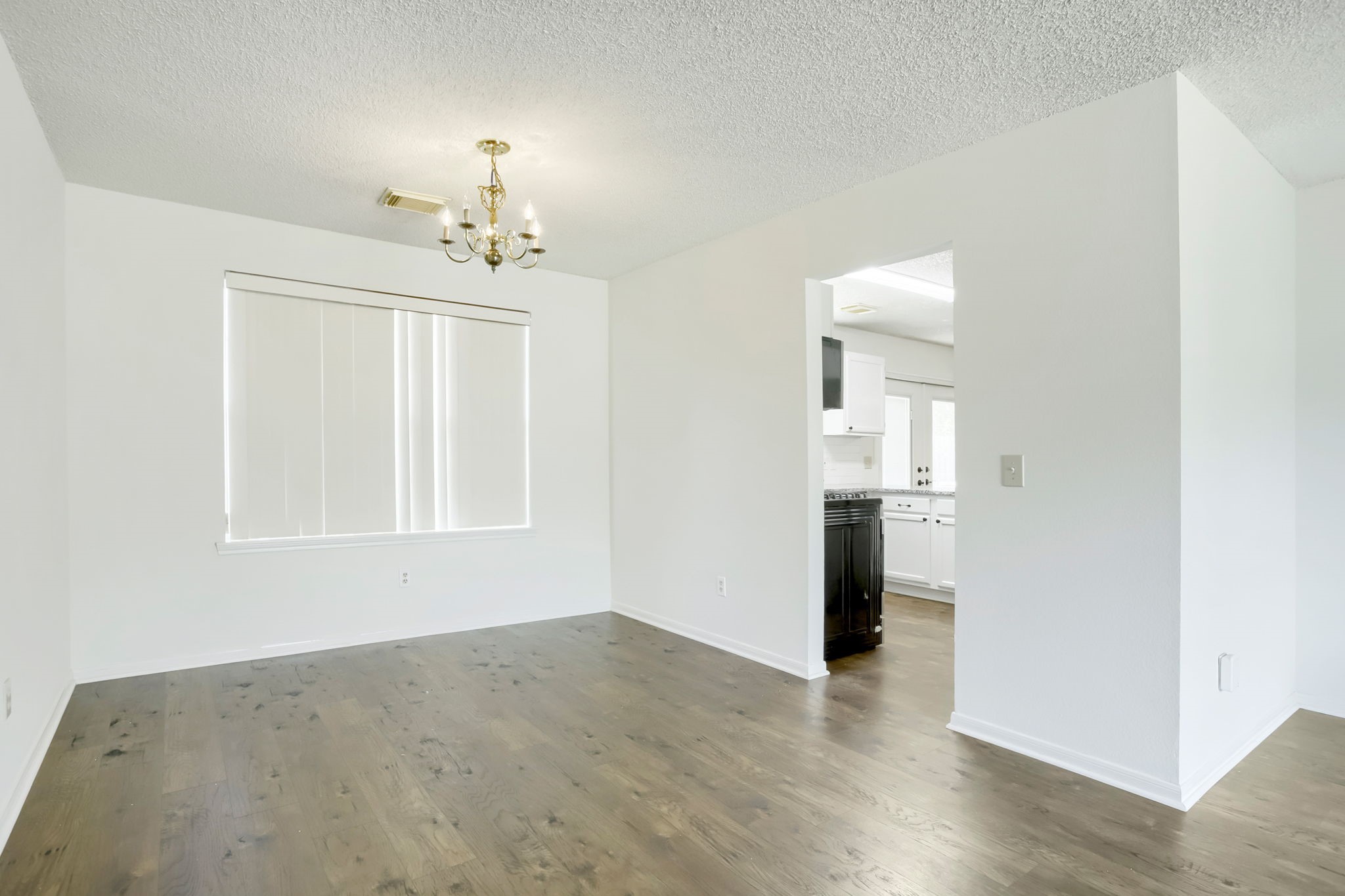 10115 Wayward Wind Lane Property Photo 11
