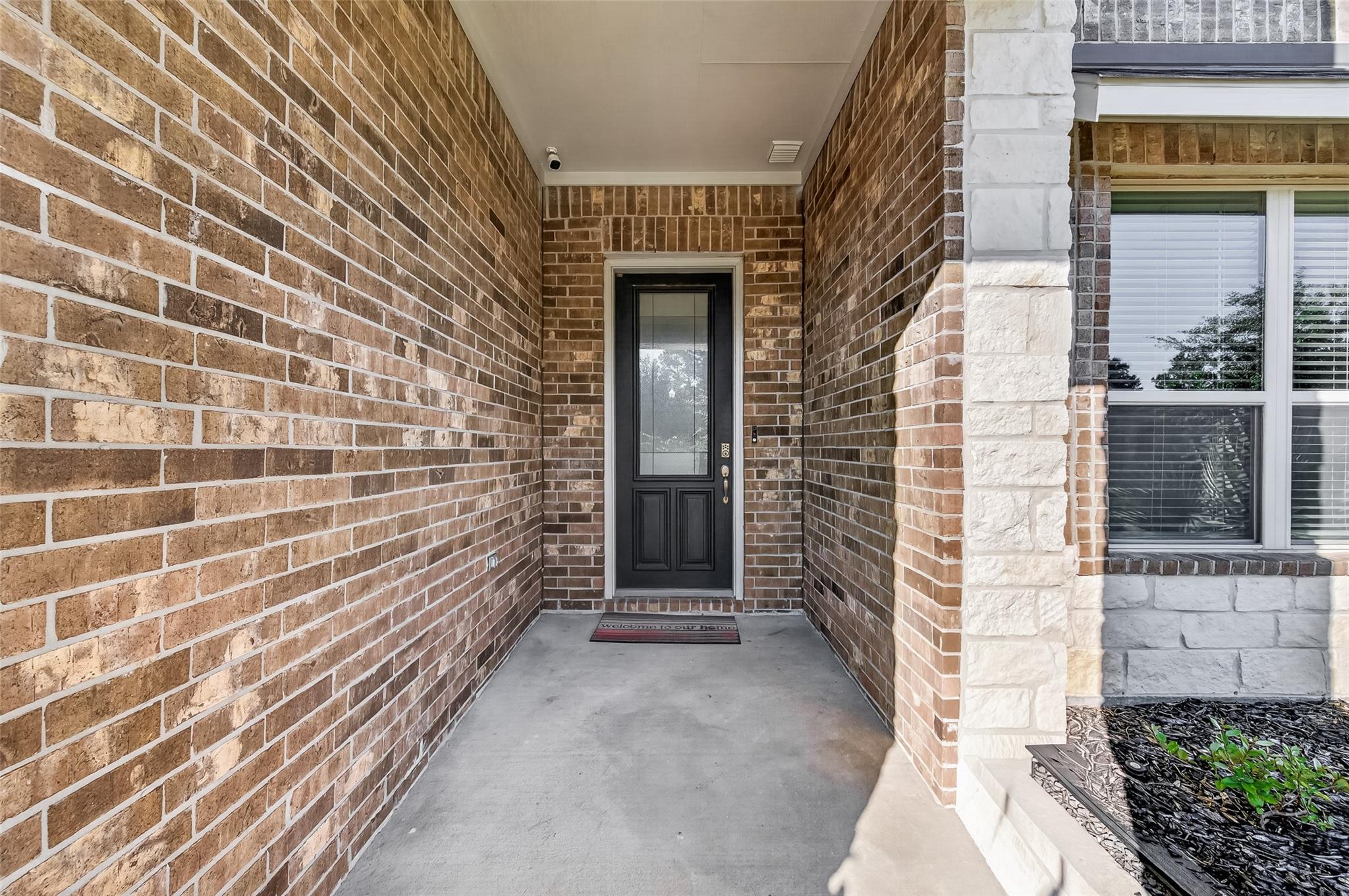 326 Westlake Terrace Drive, Conroe Tx 77304 Property Photo 3