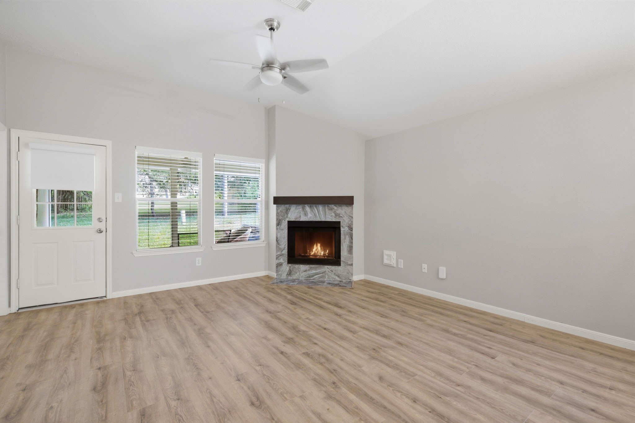 117 Harbour Town Circle Property Photo 3