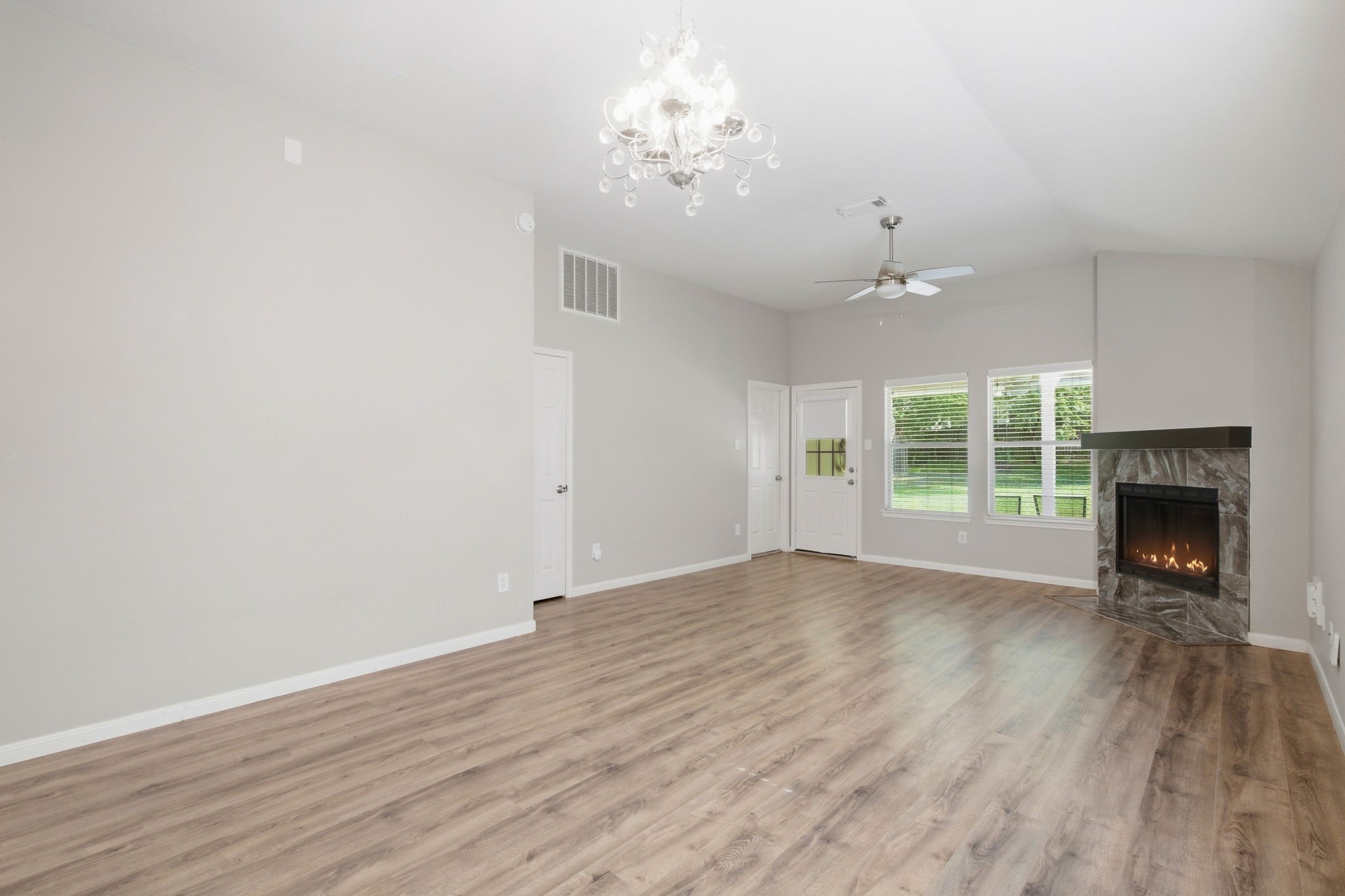 117 Harbour Town Circle Property Photo 7