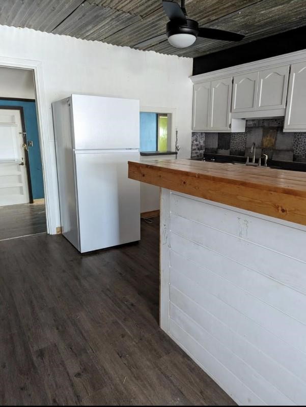 3128 Travis Street Property Photo 7