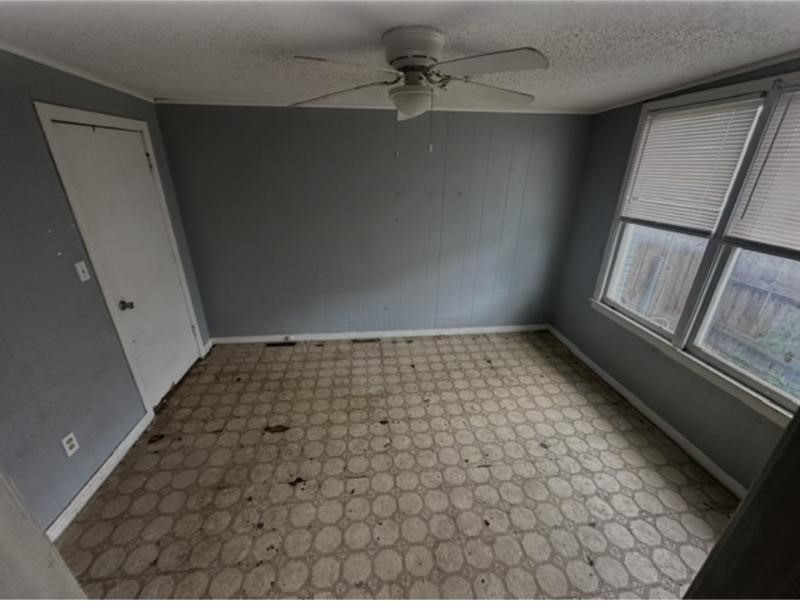 3128 Travis Street Property Photo 17