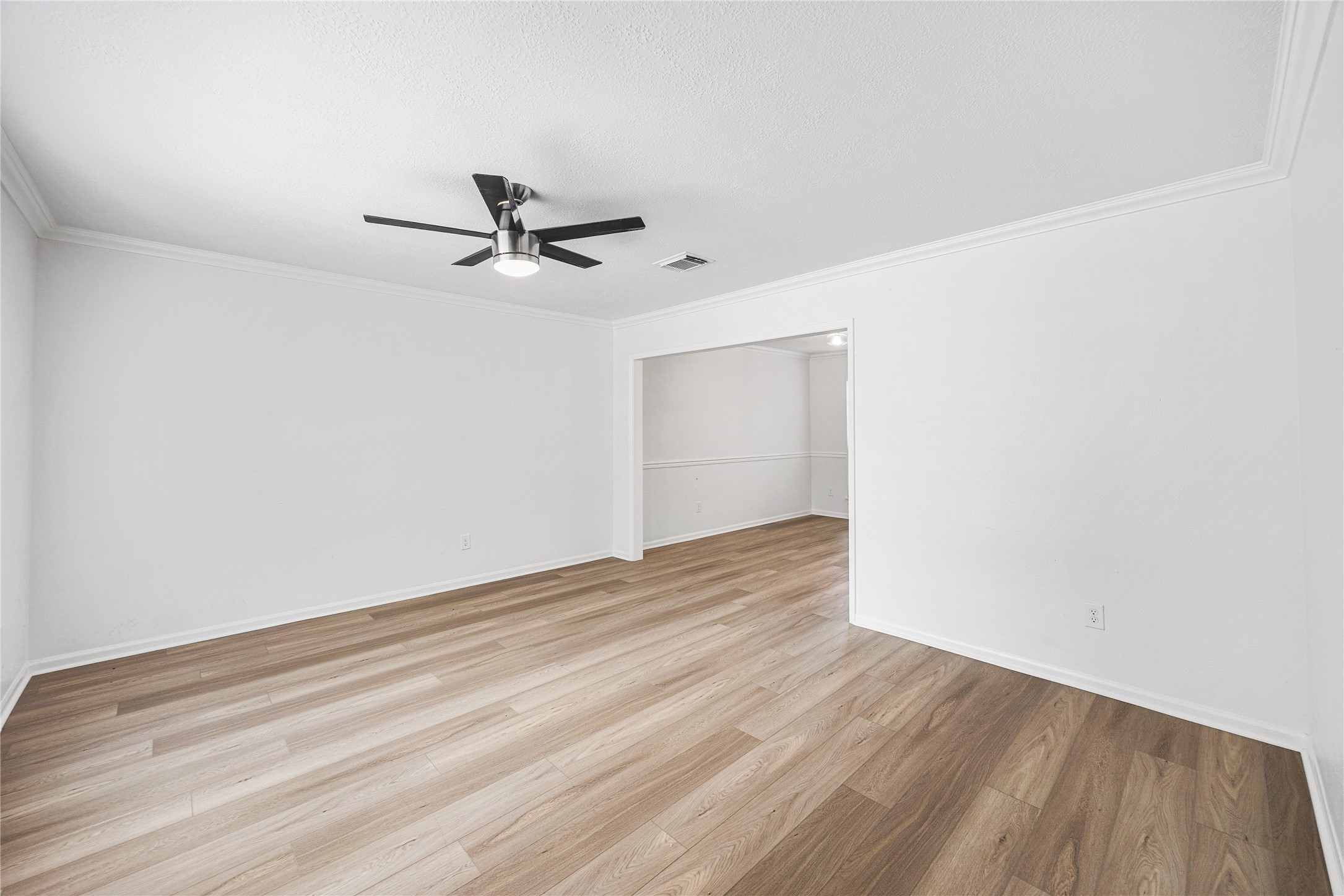 3806 Forest Village Drive Property Photo 7